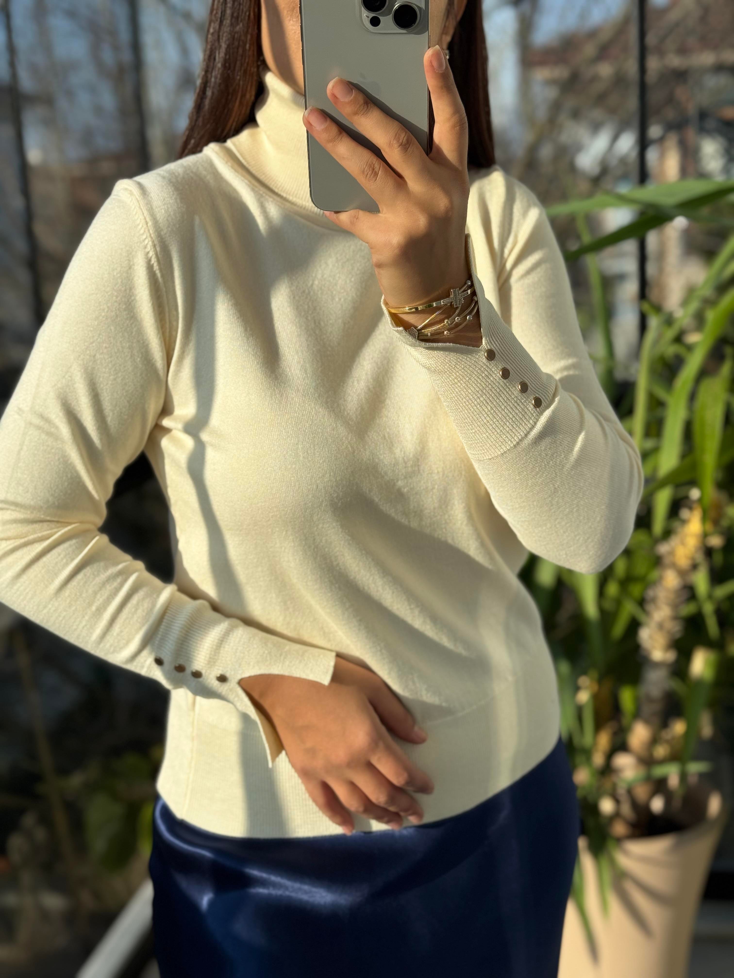 Balıkçı Yaka Manşetli Çıtçıtlı Kazak Krem