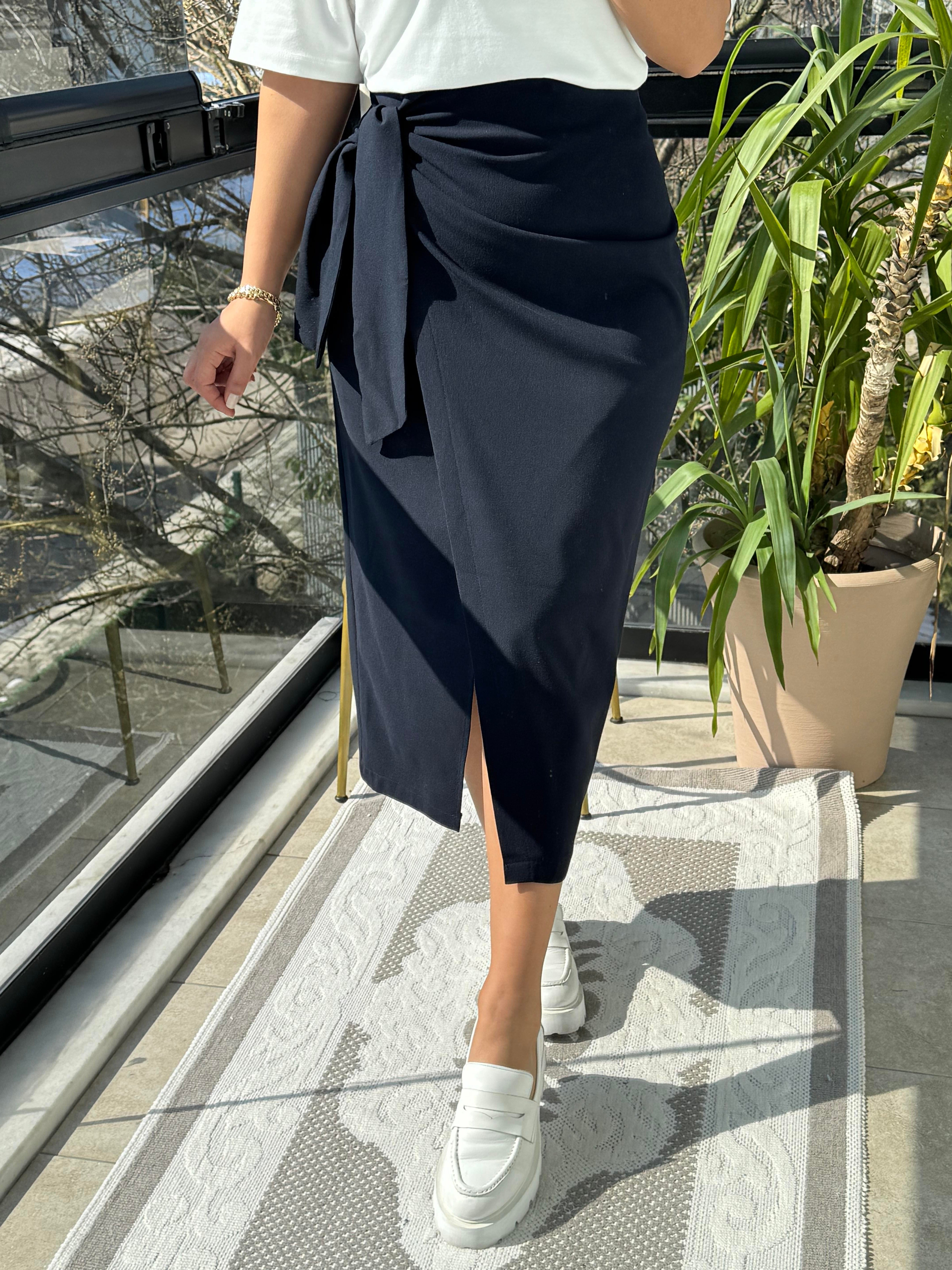 Beli Bağlamalı Etek lacivert