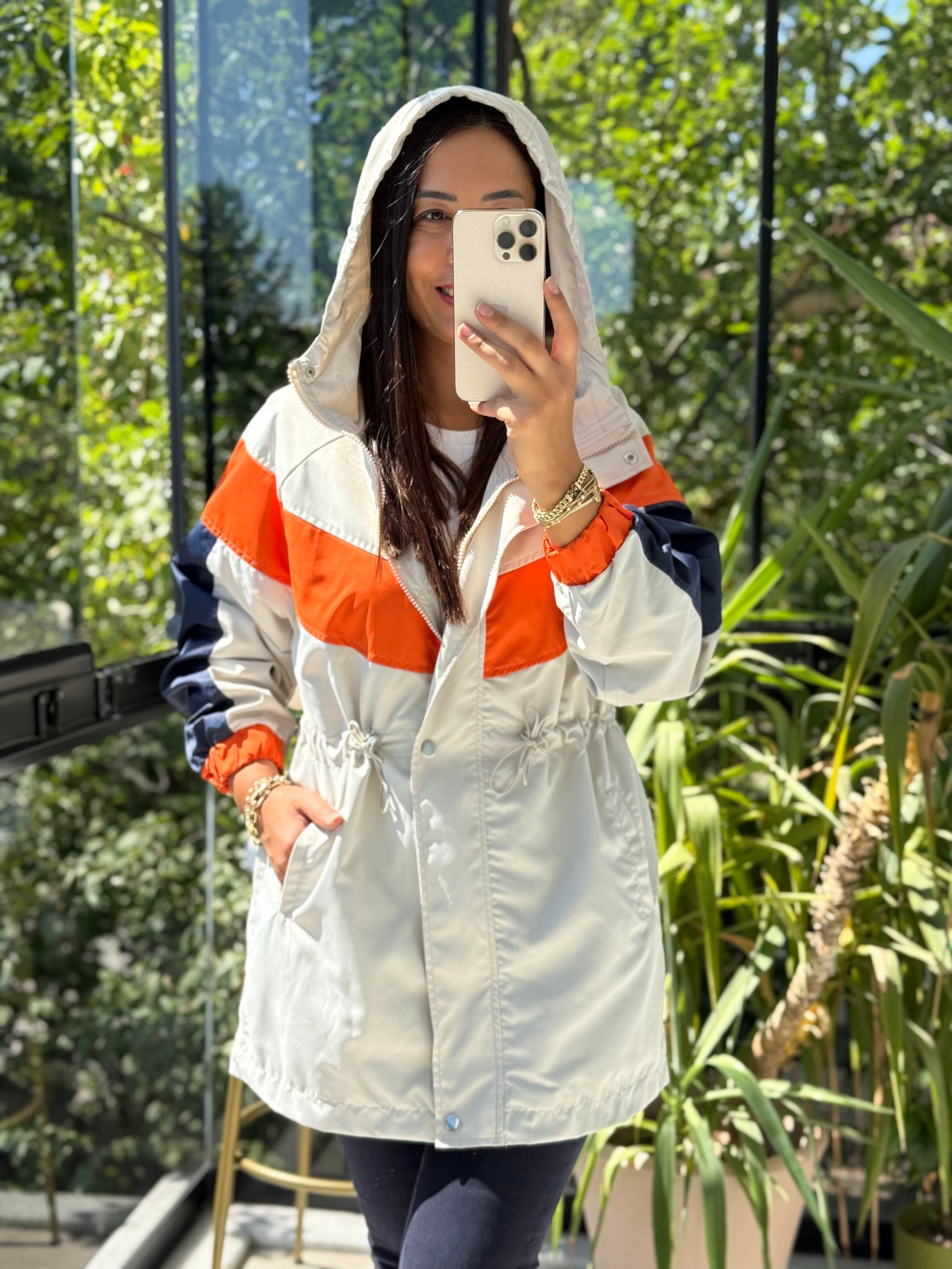 Beli Büzgülü Yağmurluk Taş