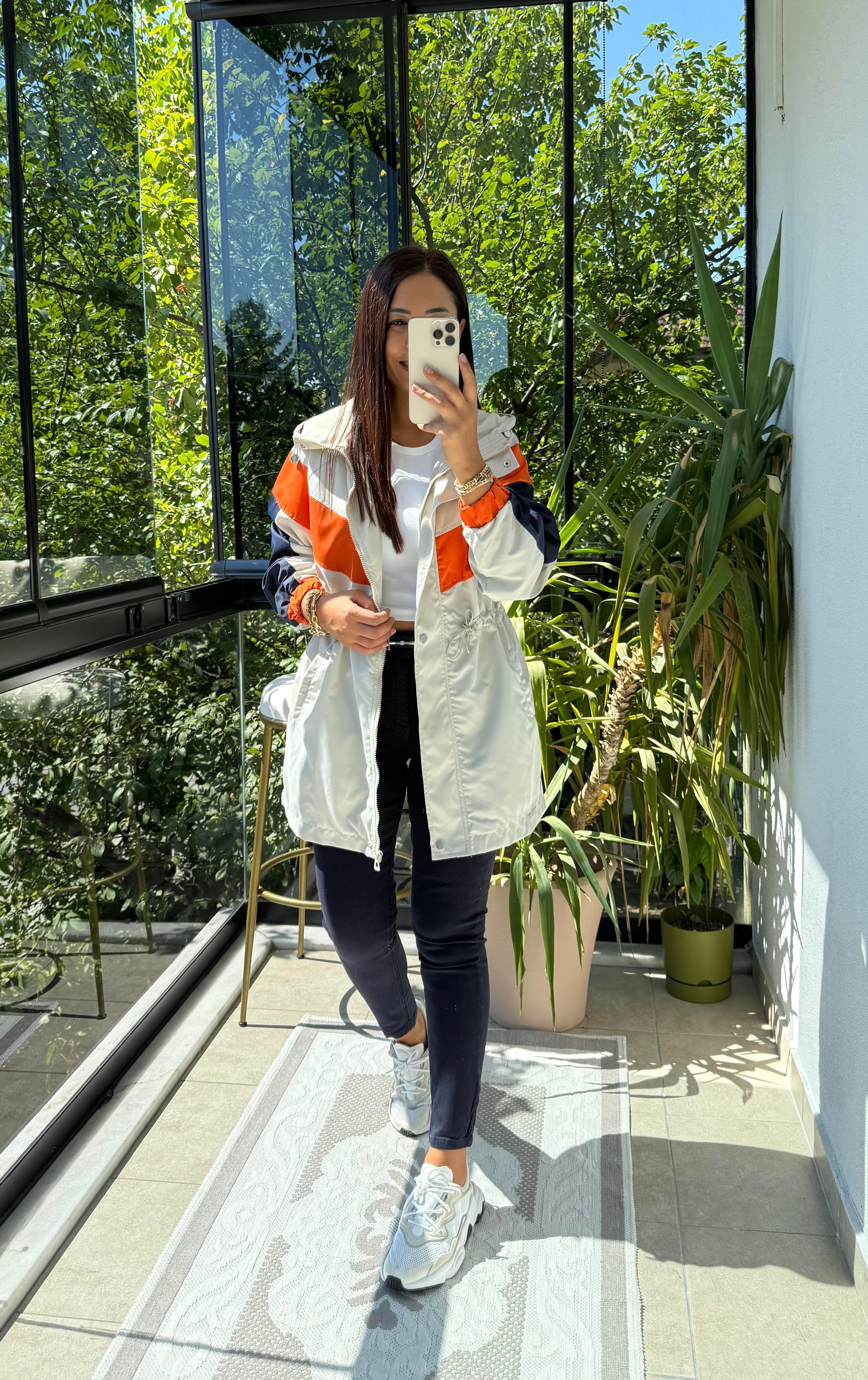 Beli Büzgülü Yağmurluk Taş