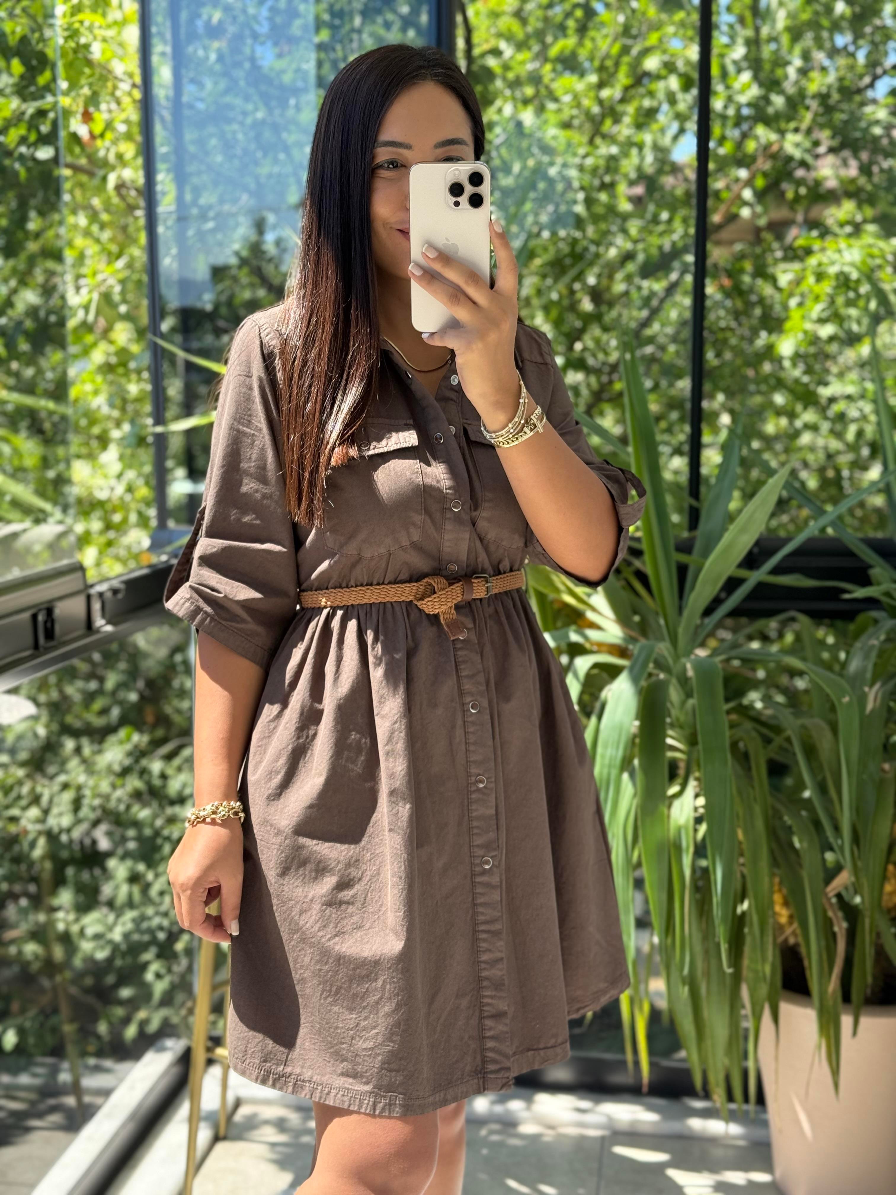 Büzgü Detaylı Kısa Kot Elbise kahve