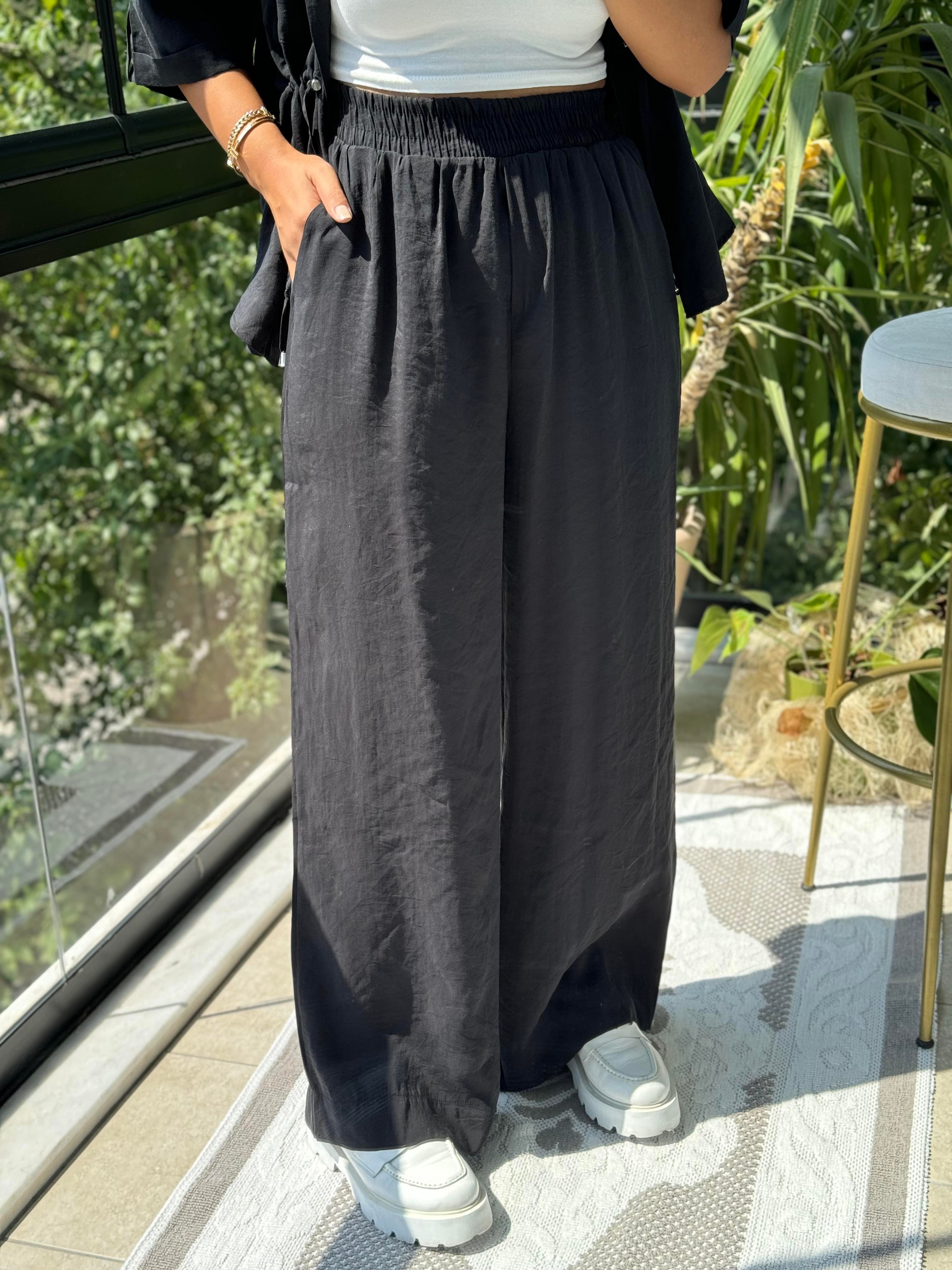 Büzgü Detaylı Tensel Takım Siyah