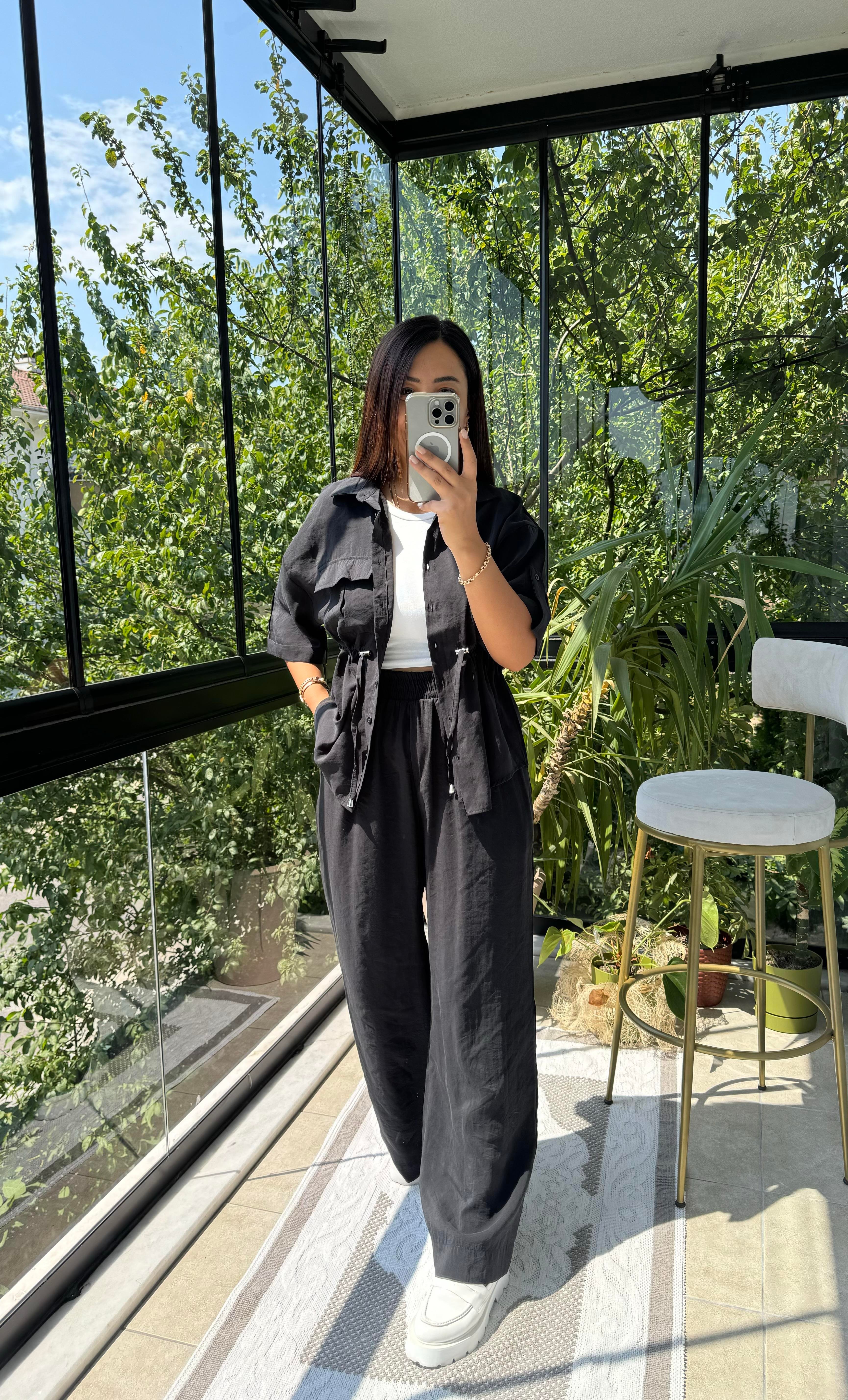 Büzgü Detaylı Tensel Takım Siyah