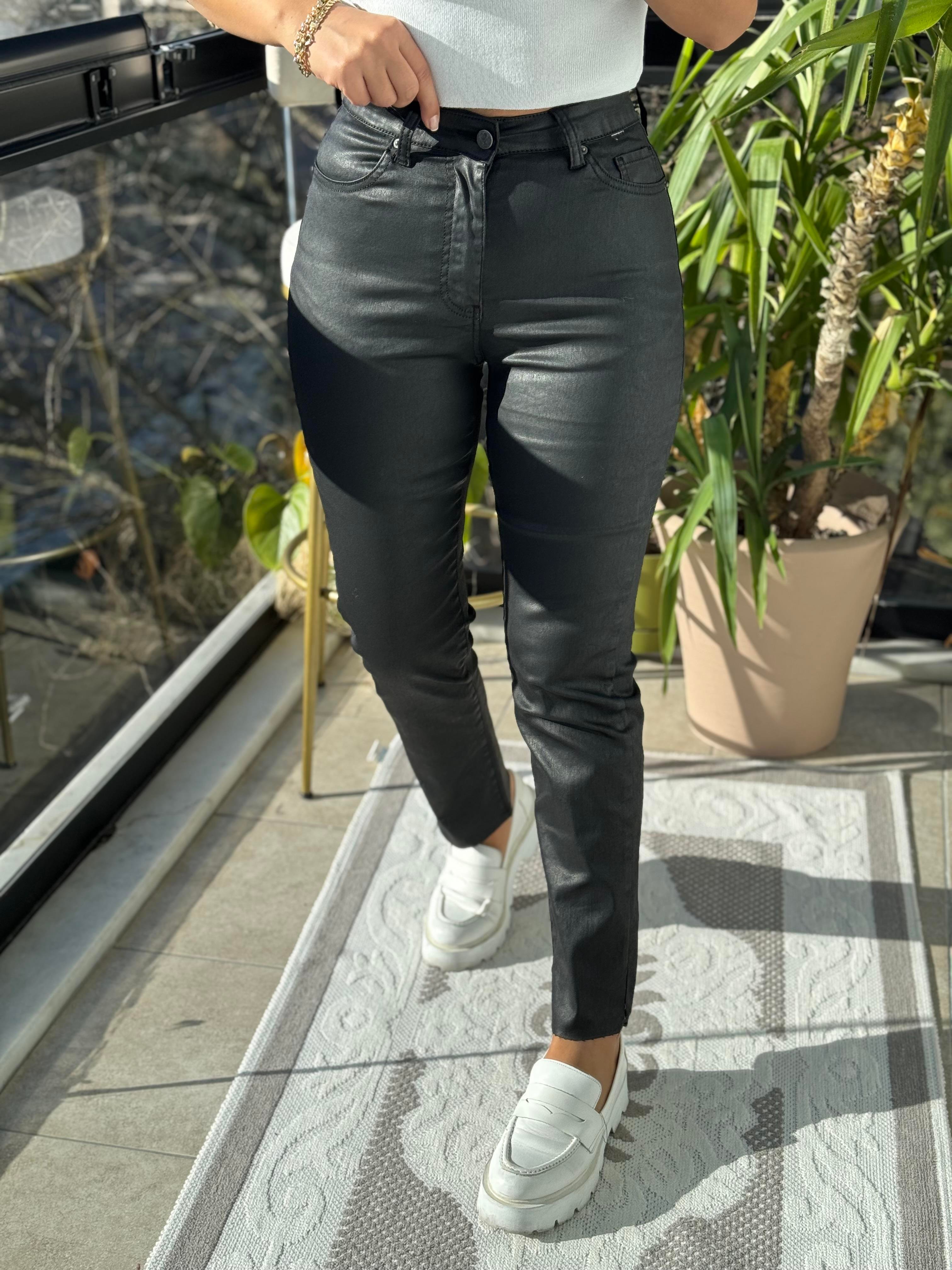 Deri Mum Kaplama Kesik Paça Jean Siyah