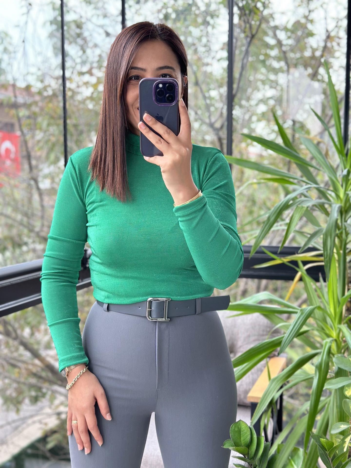 Dik yaka Badi Yeşil