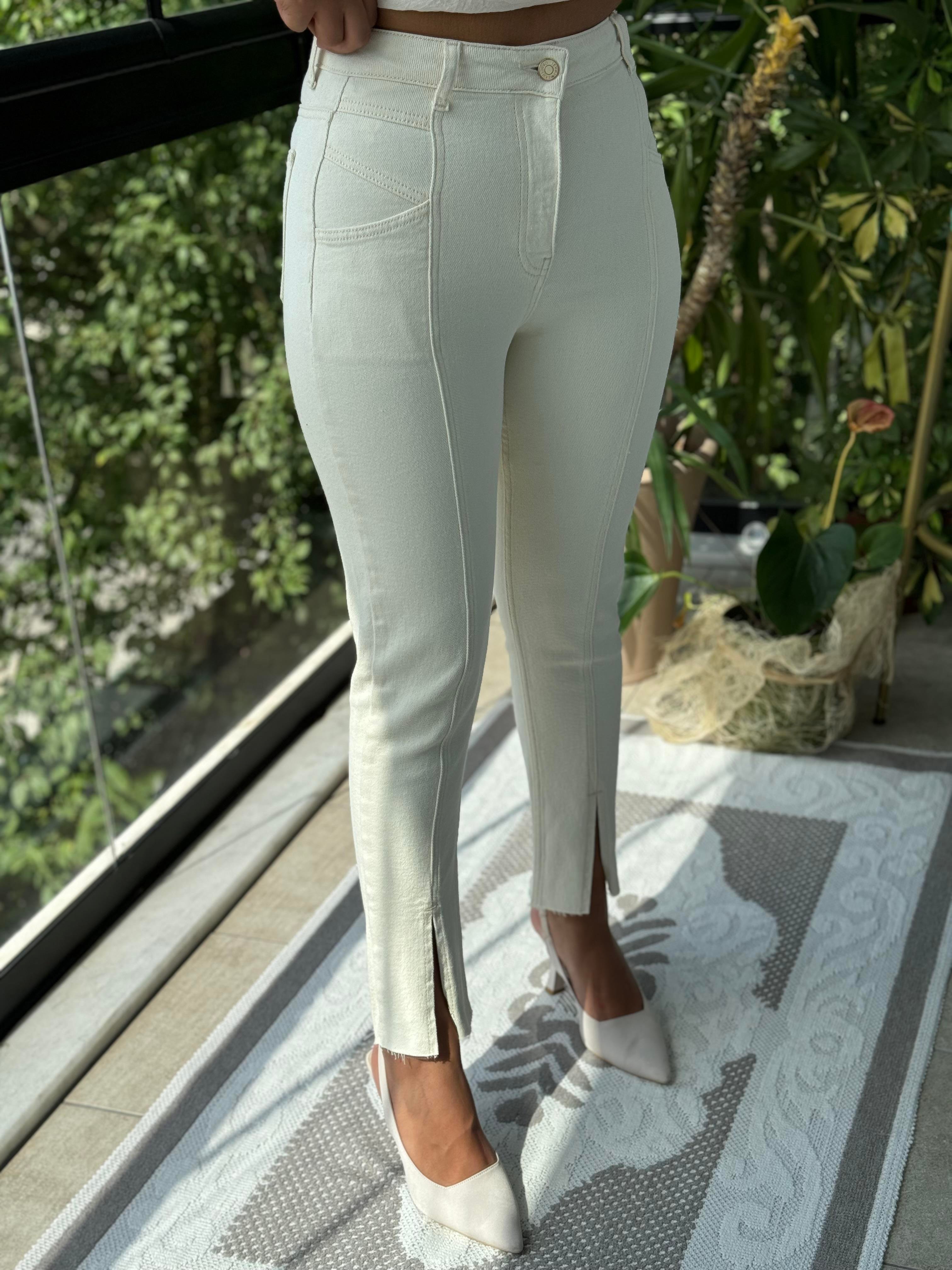 Dikişli Yırtmaçlı Jean Krem