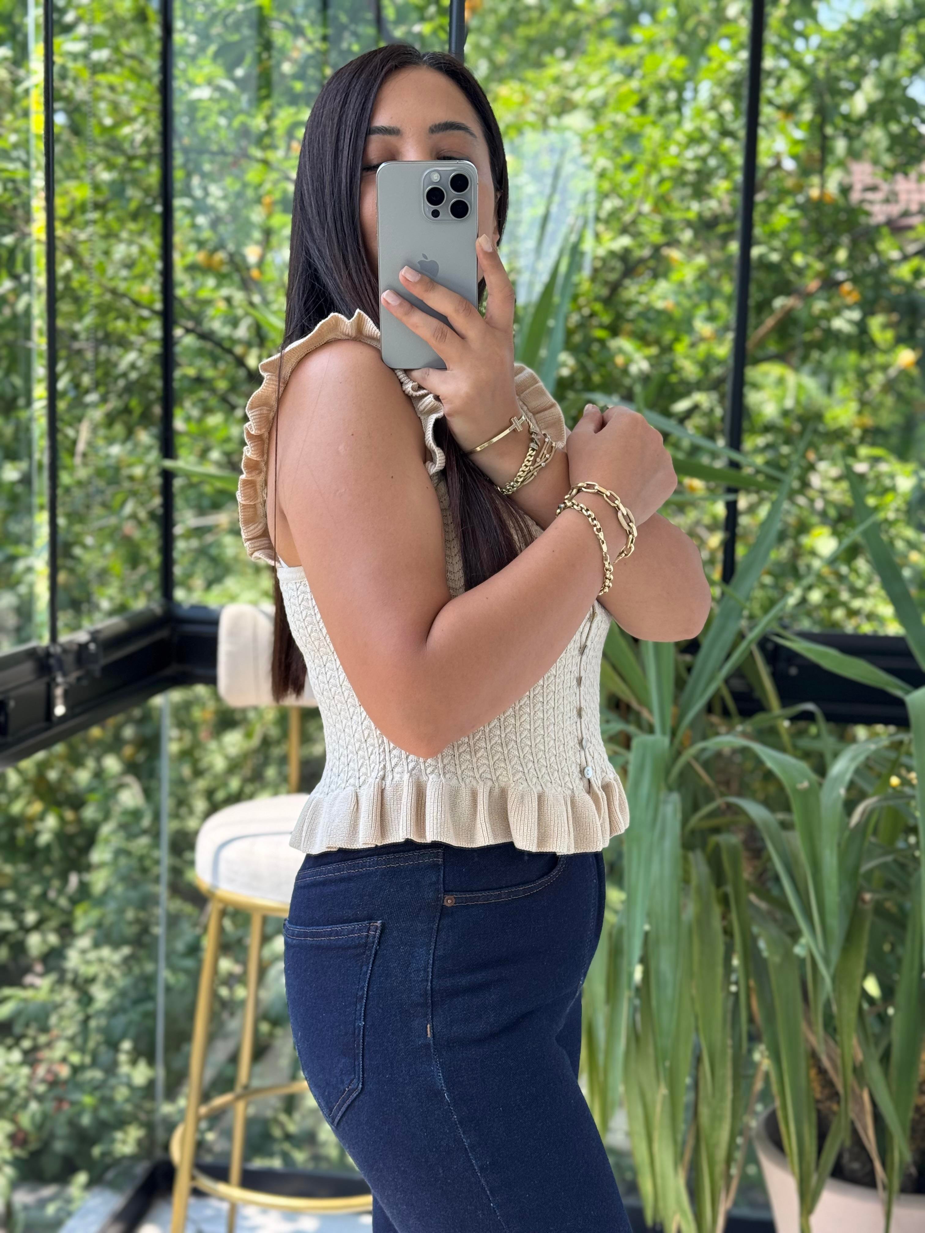 Dilvin Askılı Fırfırlı Düğmeli Bluz Bej