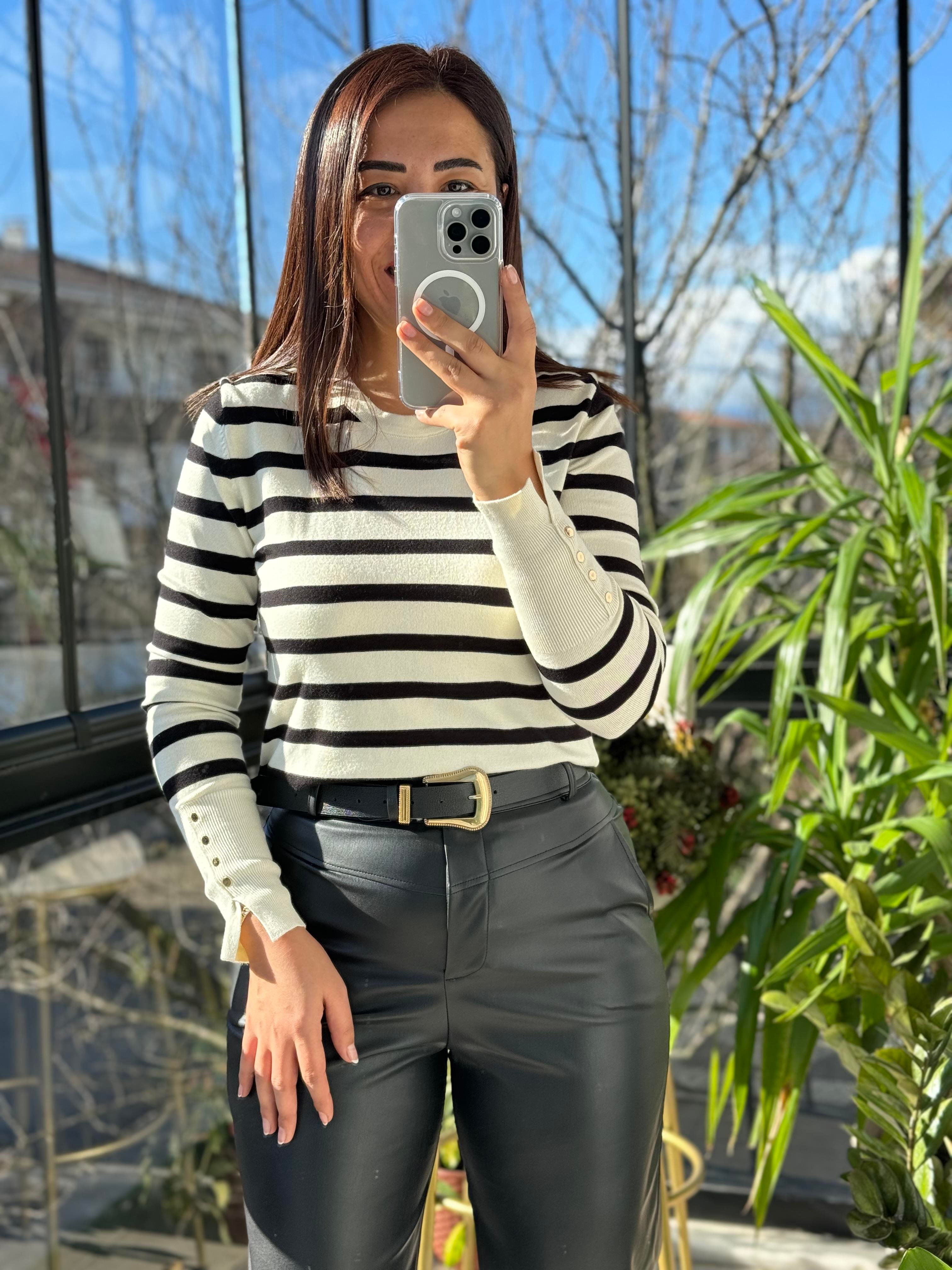 Dilvin Bisiklet Yaka Çizgili Triko Beyaz