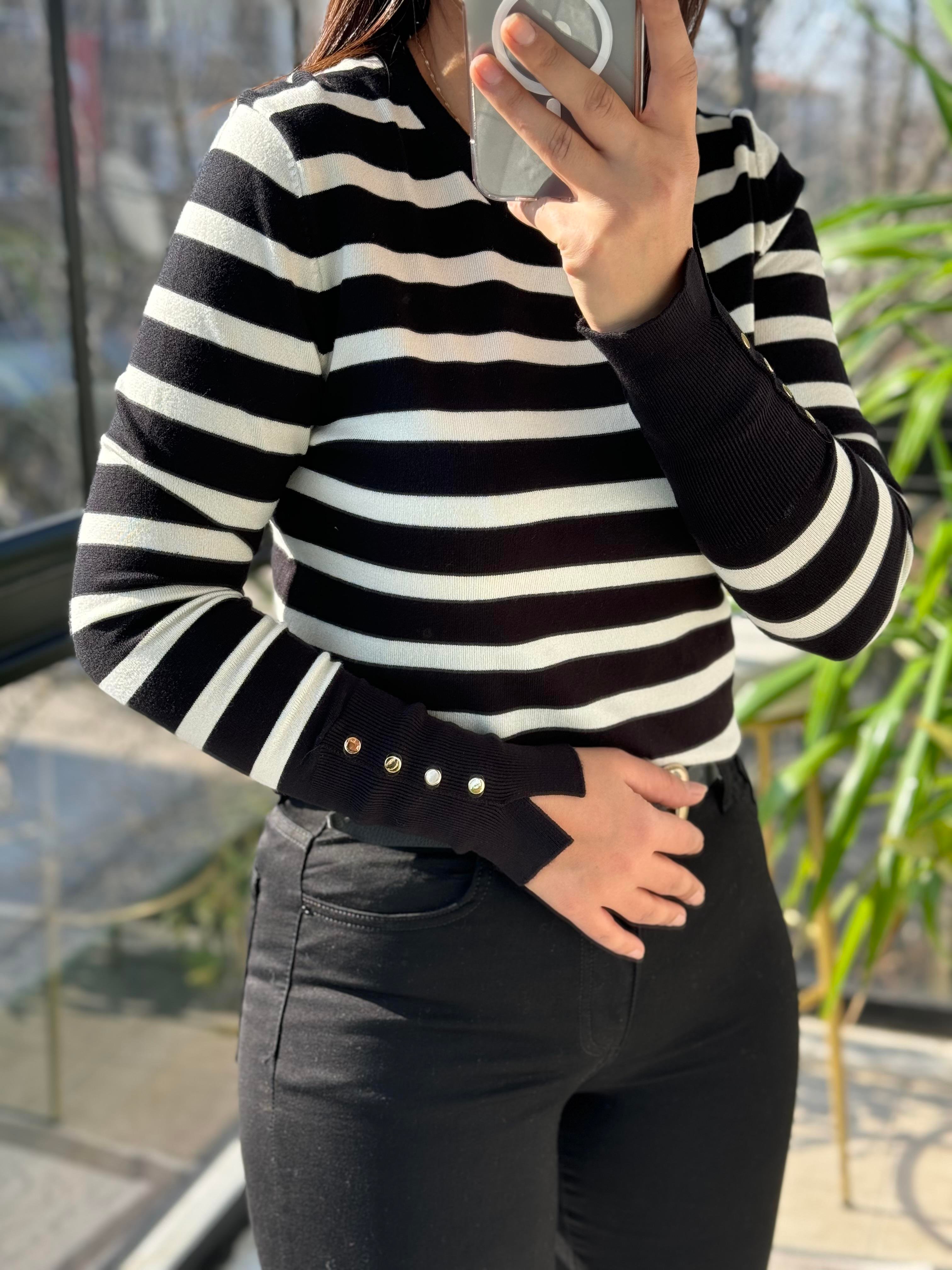 Dilvin Bisiklet Yaka Triko Siyah