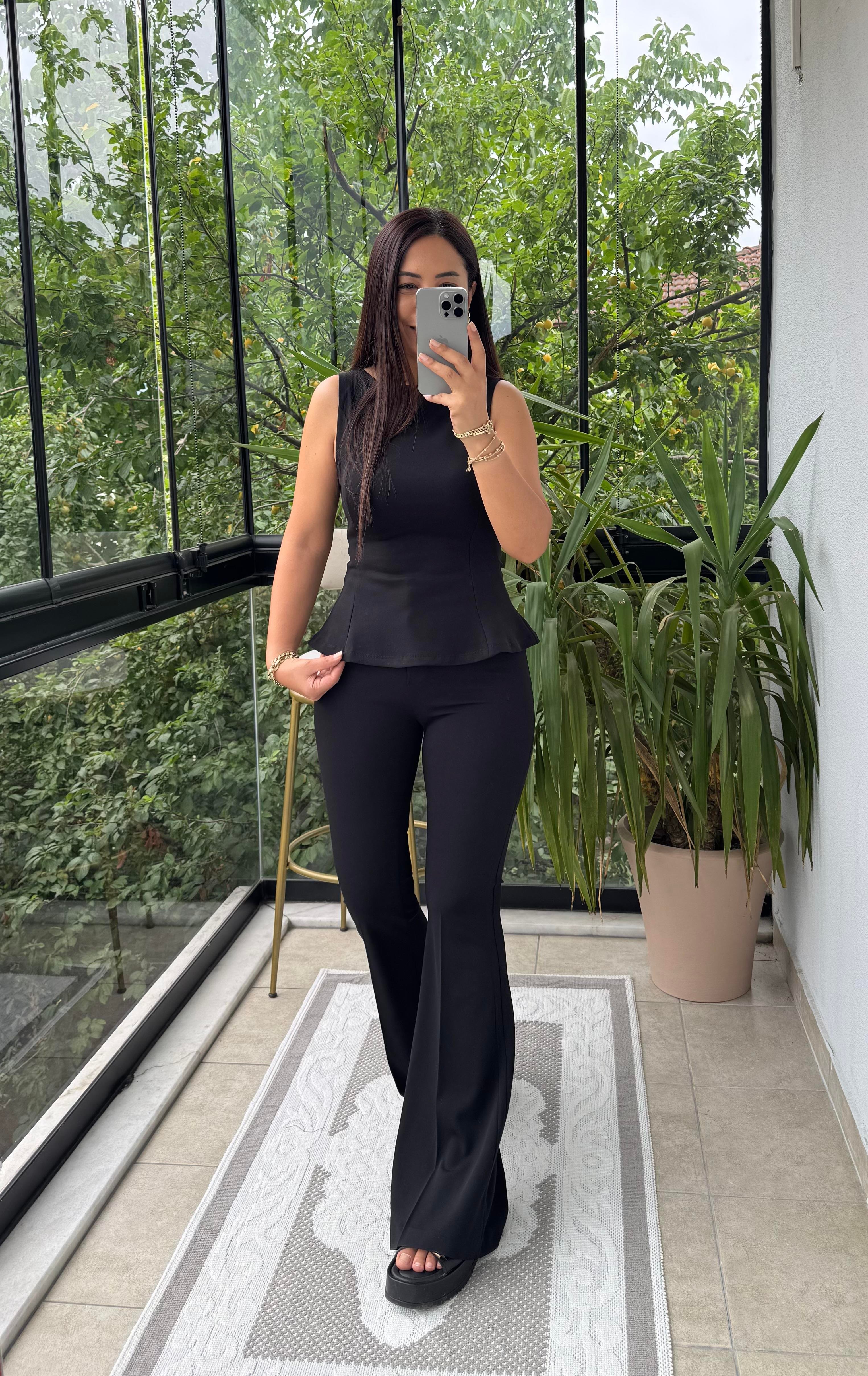 Dilvin Kayık Yaka Peplum Bluz Siya