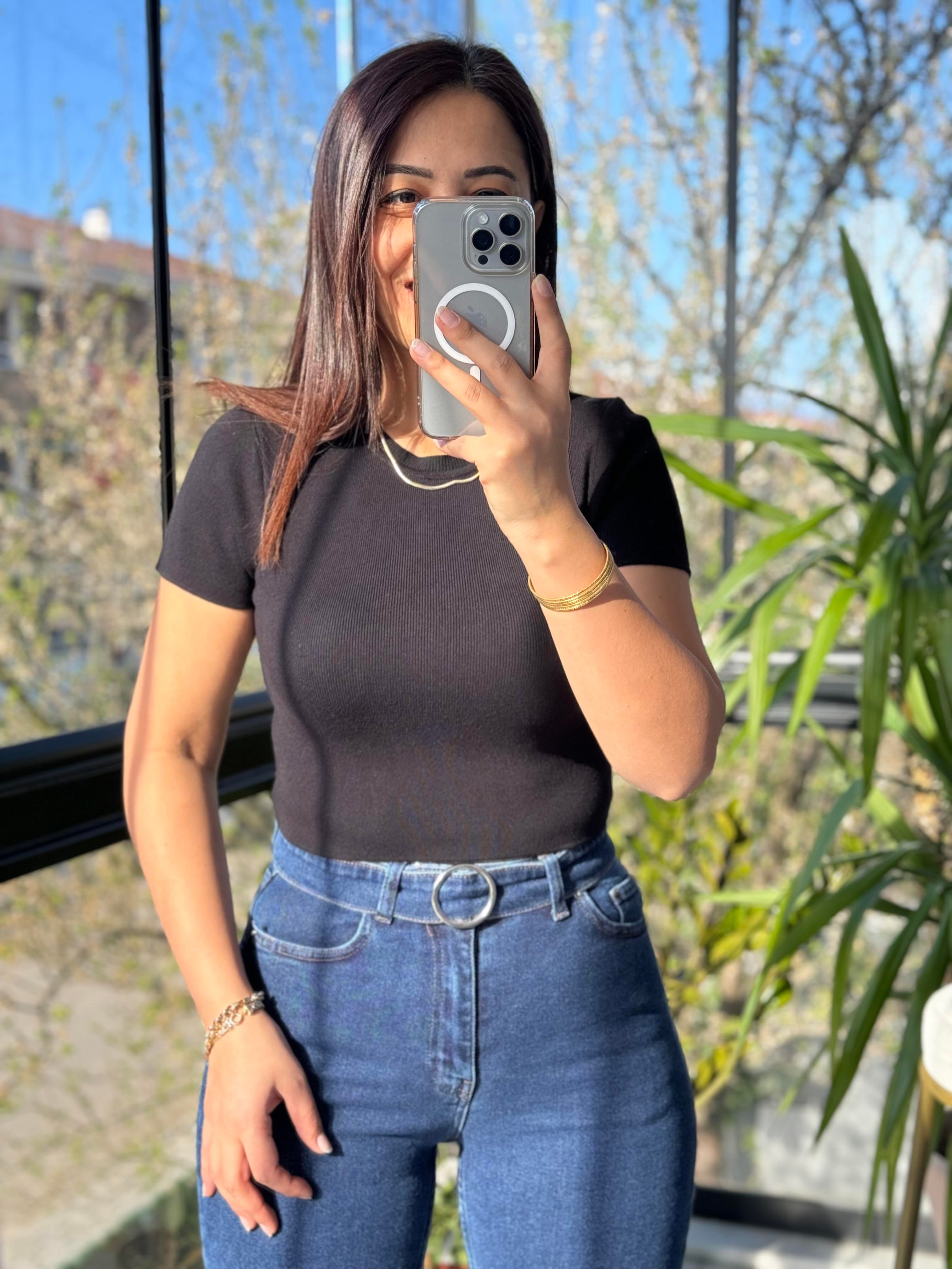 Dilvin Kısa Kol Crop Triko Siyah