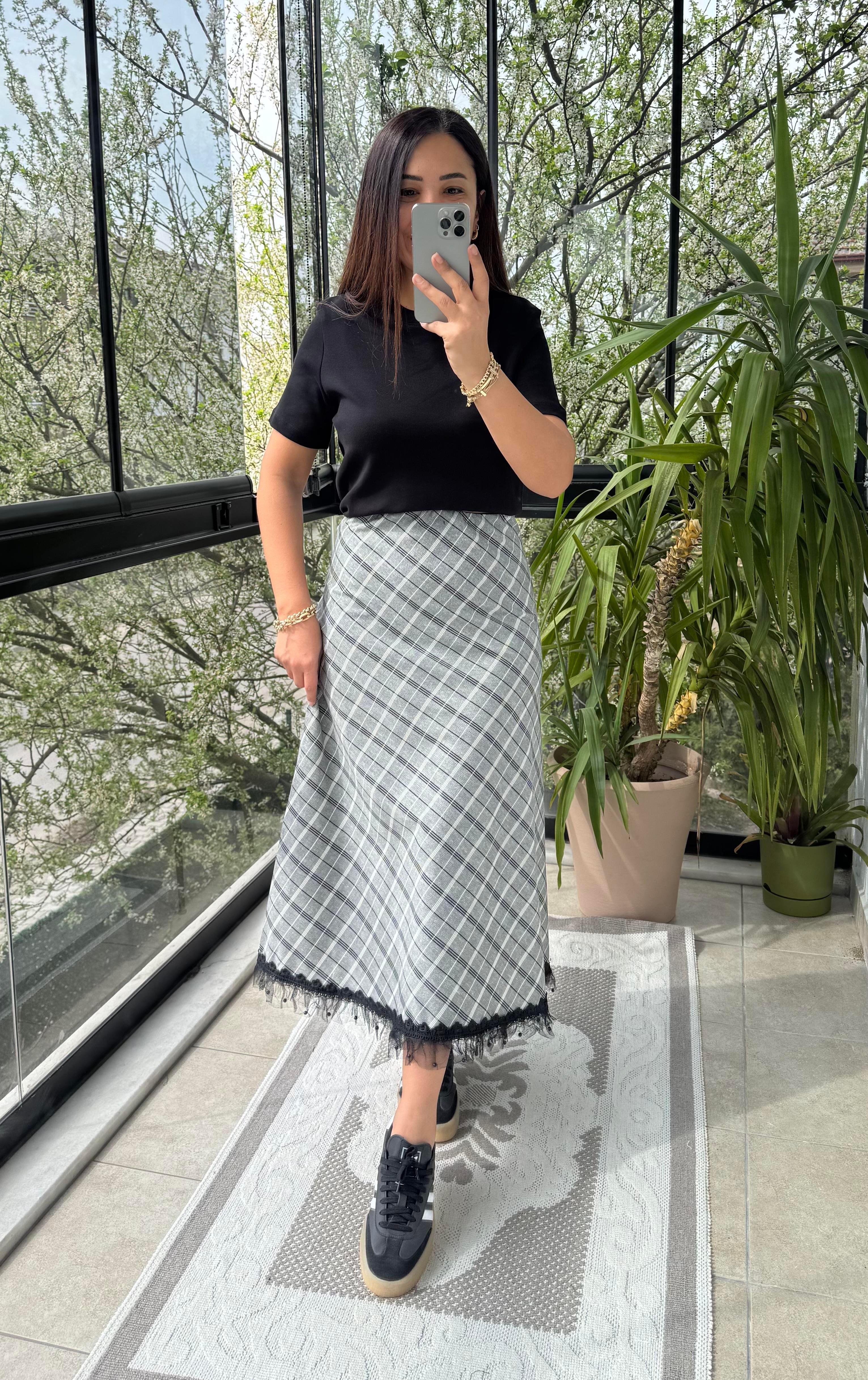 Ekose Altı Tüylü Etek Gri