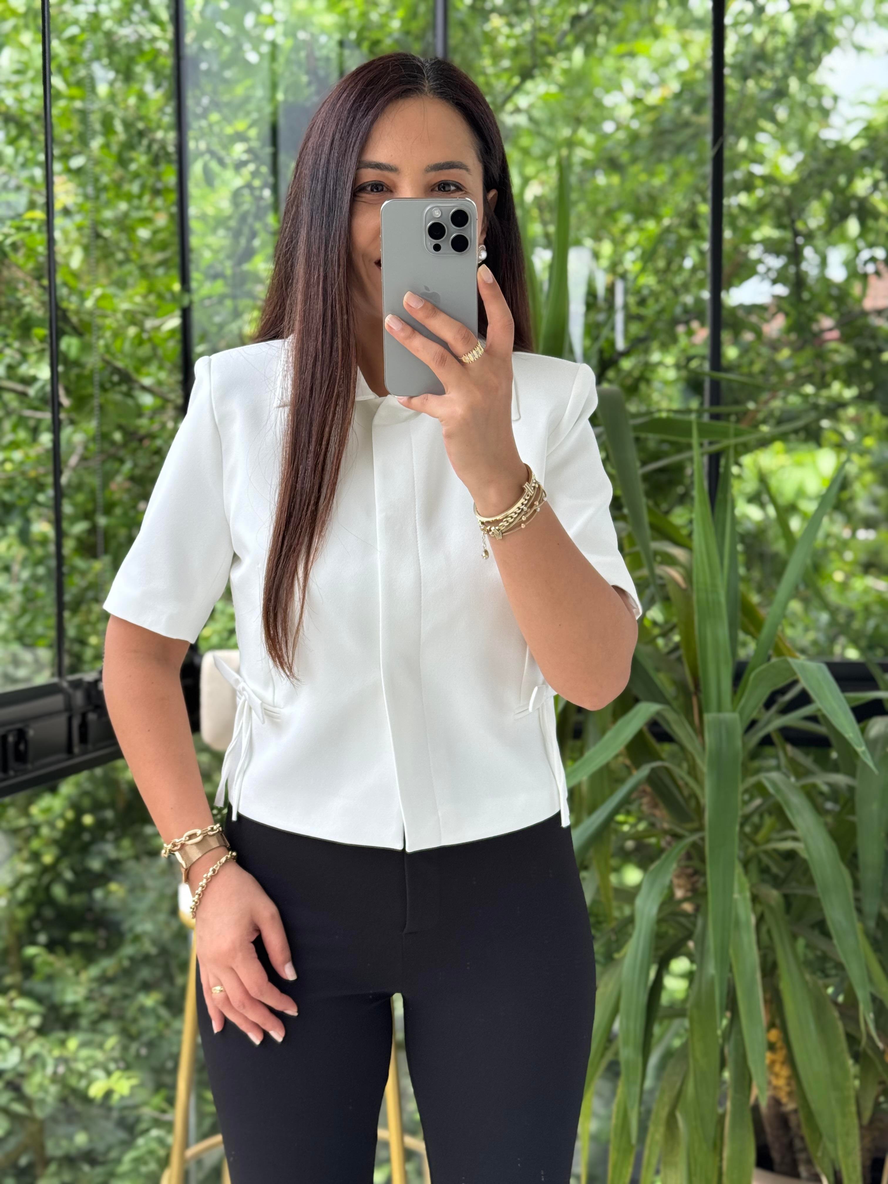 Fiyonk Detaylı Kısa Kol Blazer Beyaz