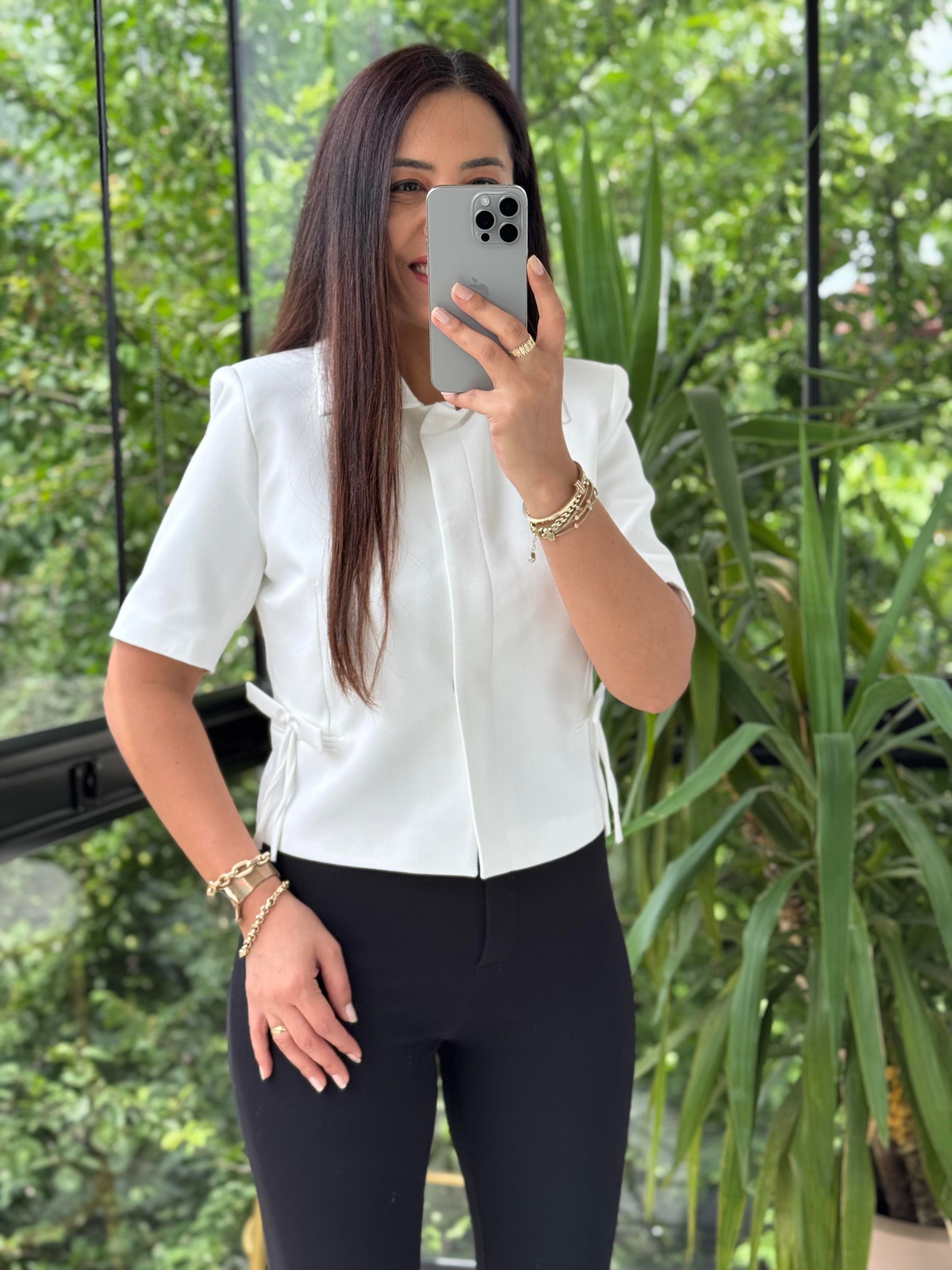 Fiyonk Detaylı Kısa Kol Blazer Beyaz