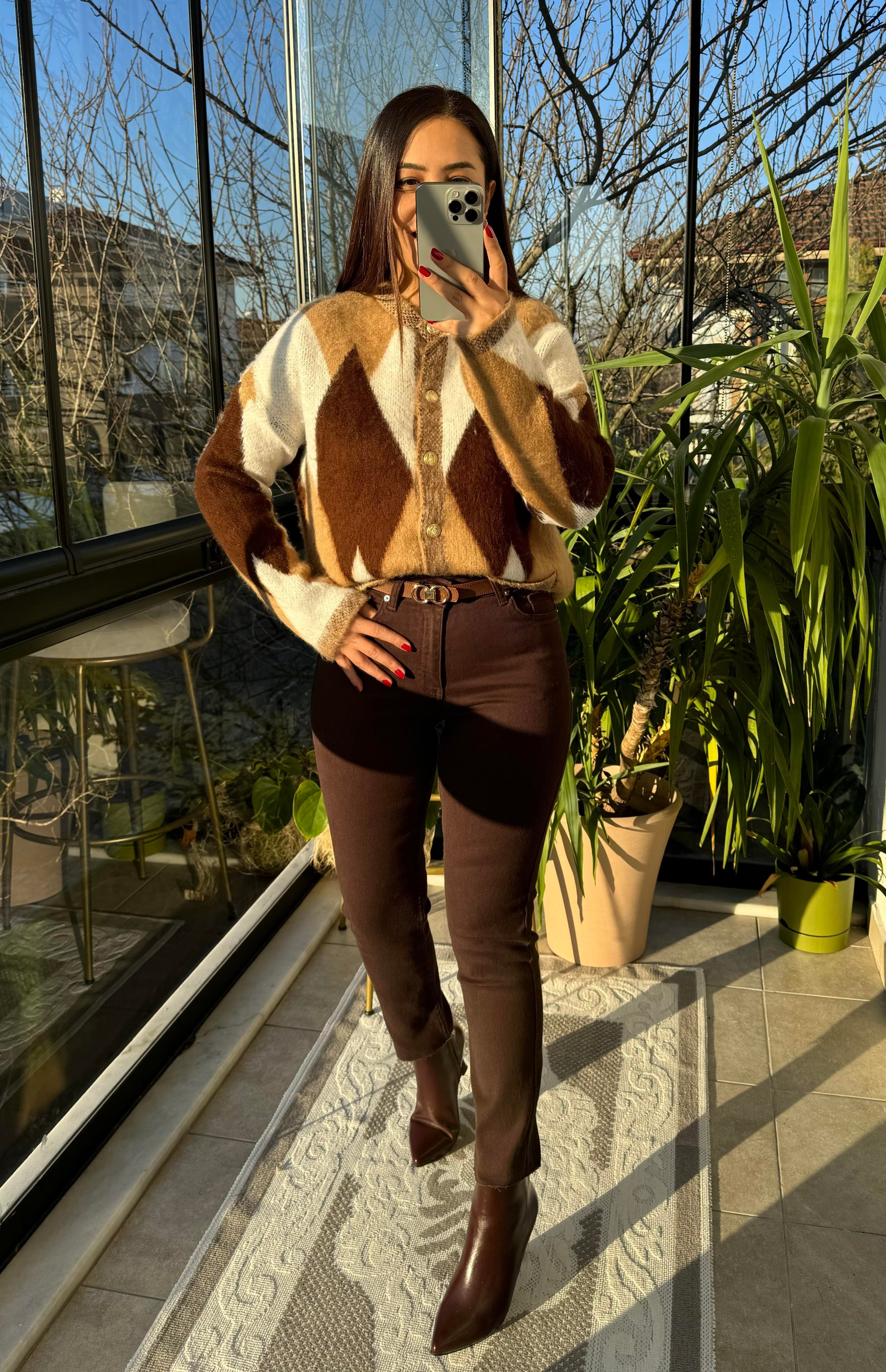 Geniş Baklava Desen Hırka Camel