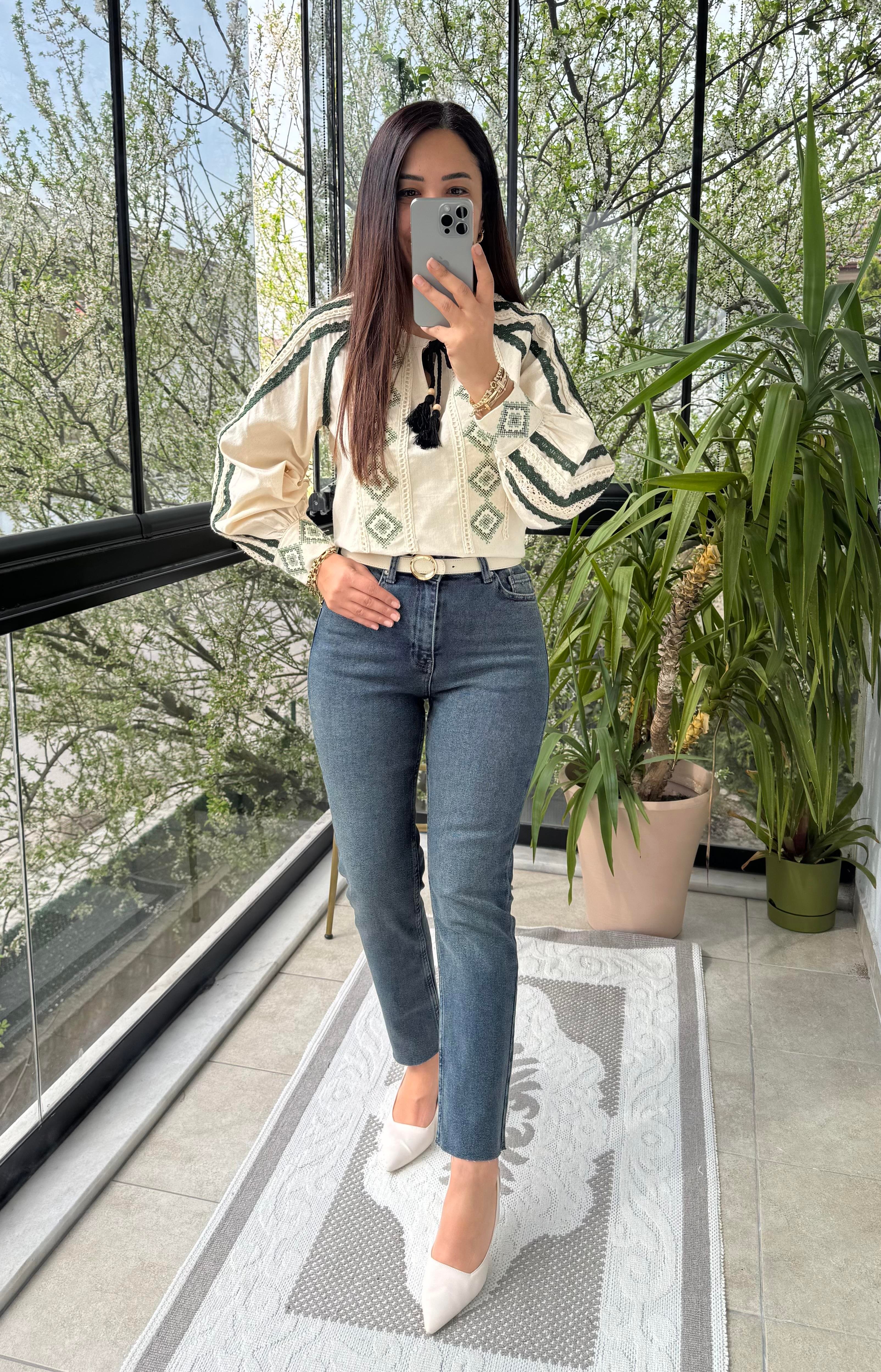 Geometrik Desen İşlemeli Bluz Yeşil