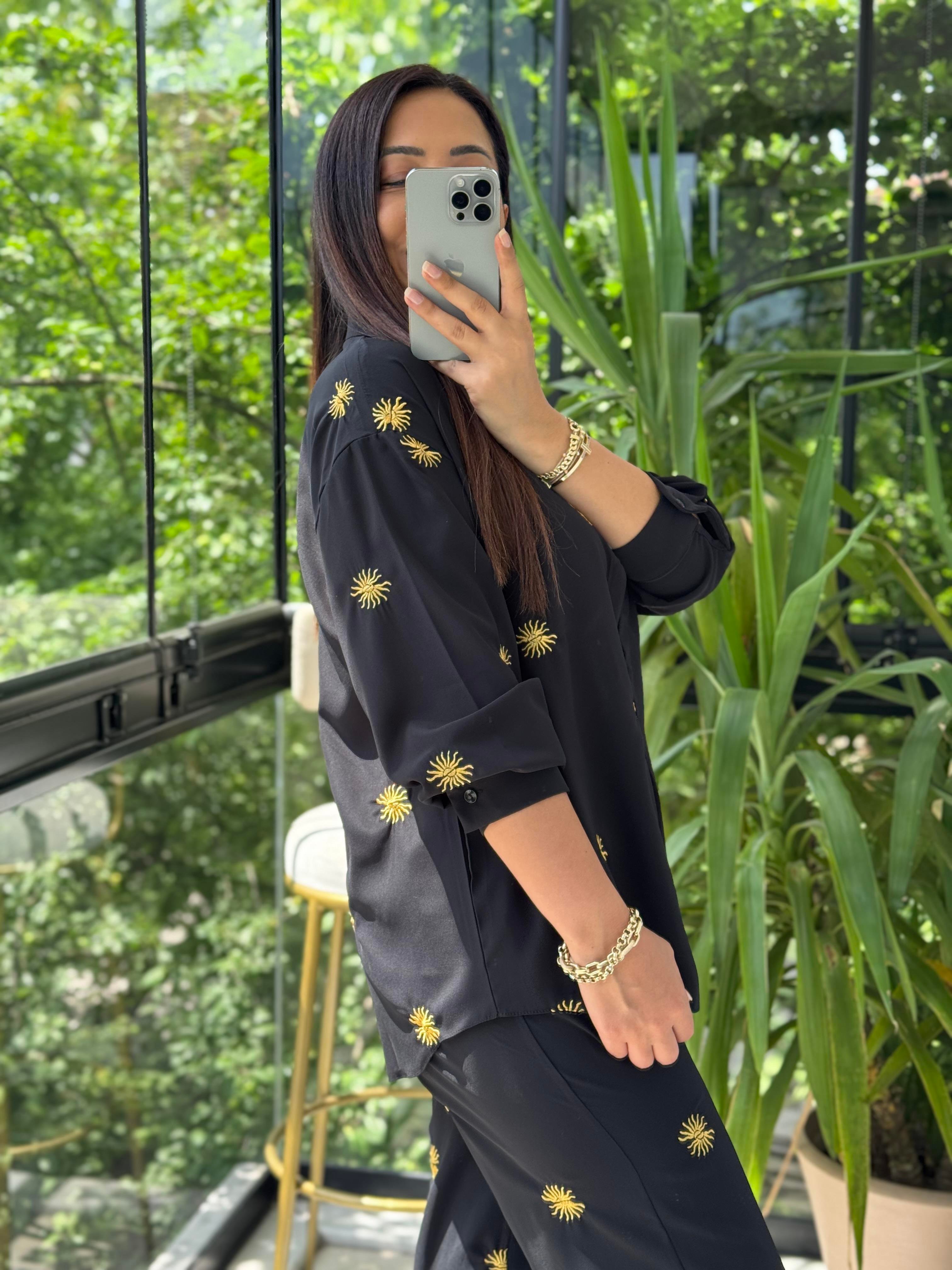 Gökyüzü Nakışlı Takım Siyah