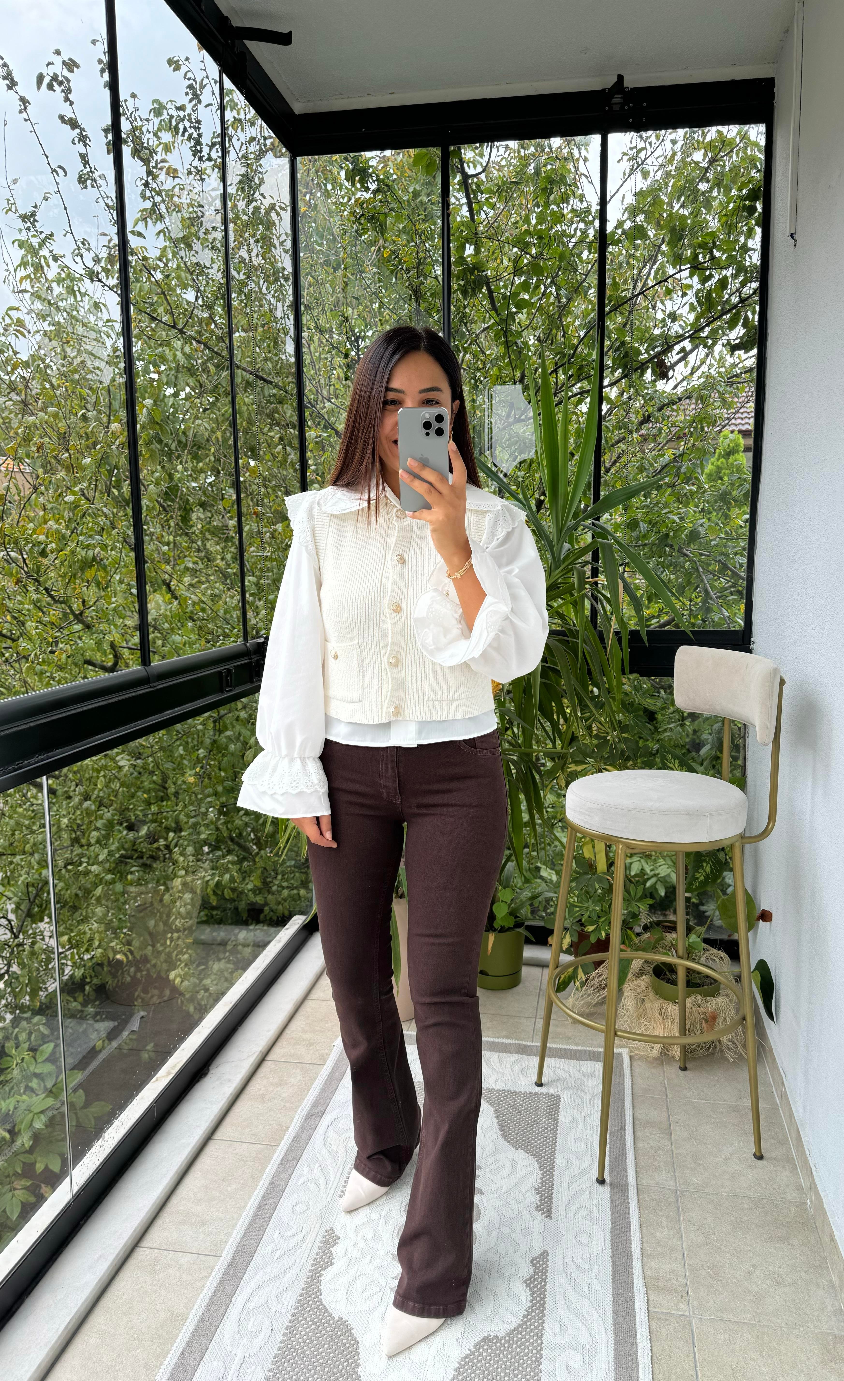 Gold Düğmeli Yelek Ekru