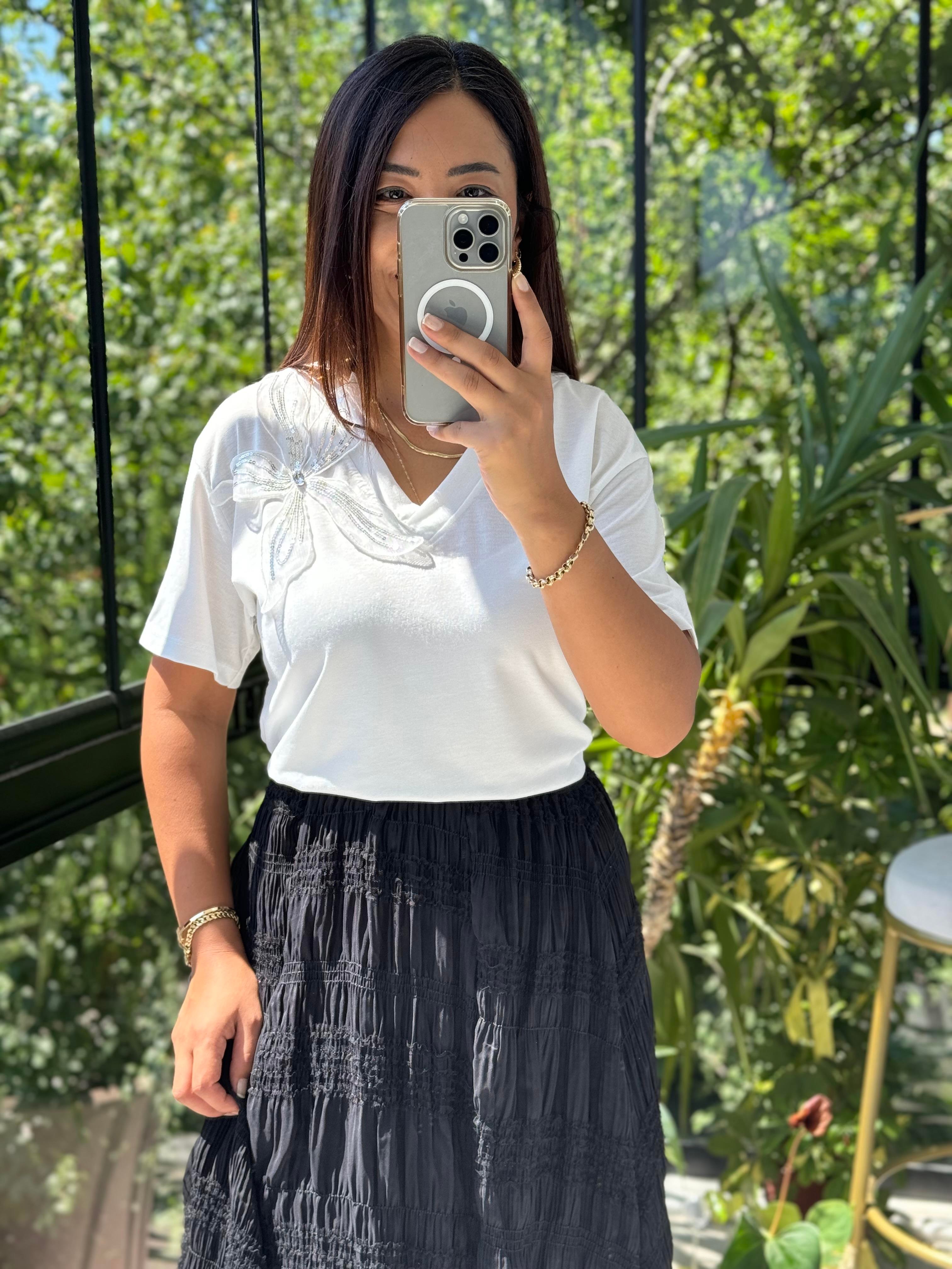 Gül Detaylı Tişört Beyaz