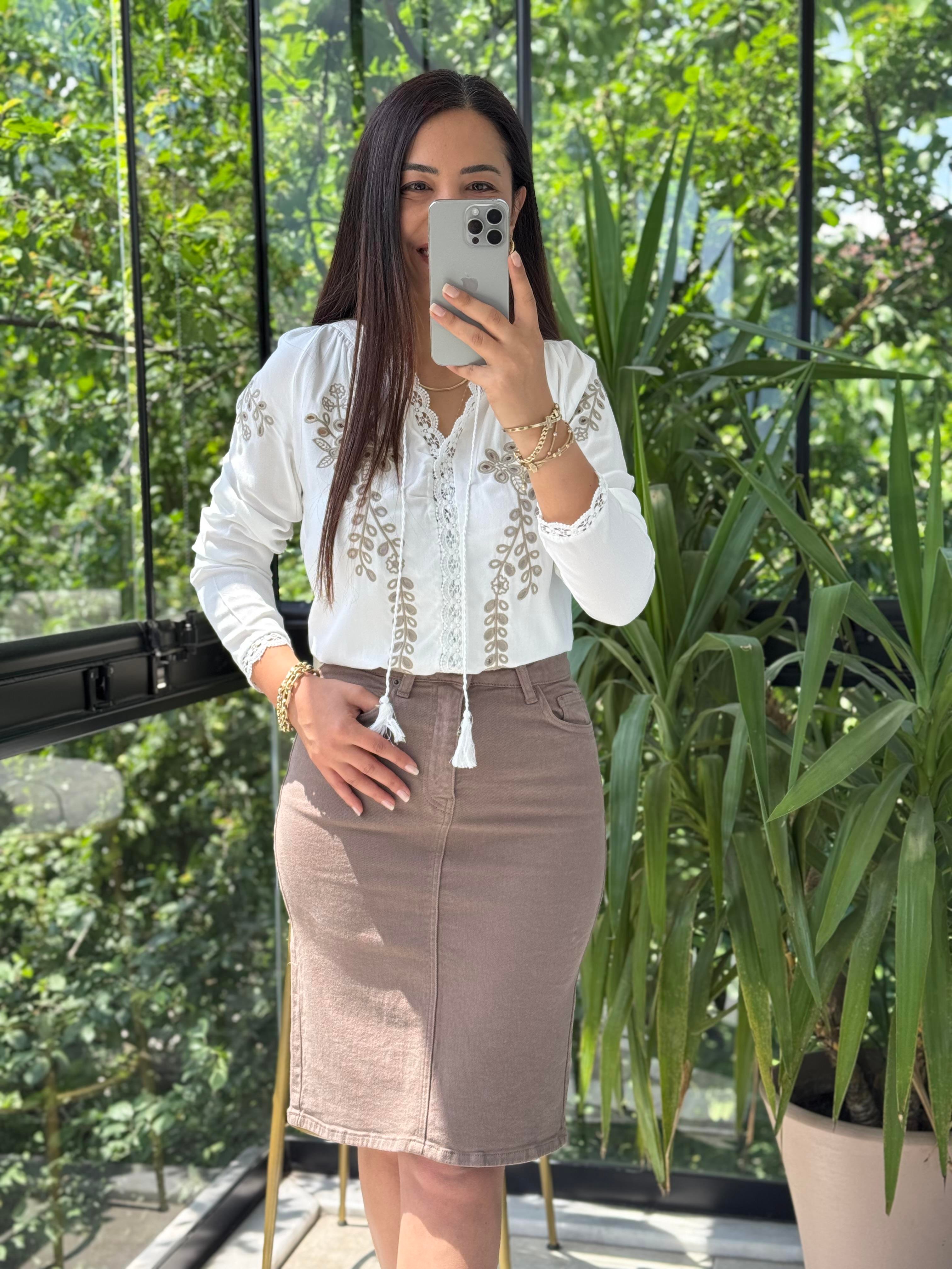 Güpürlü Nakışlı Bluz Vizon