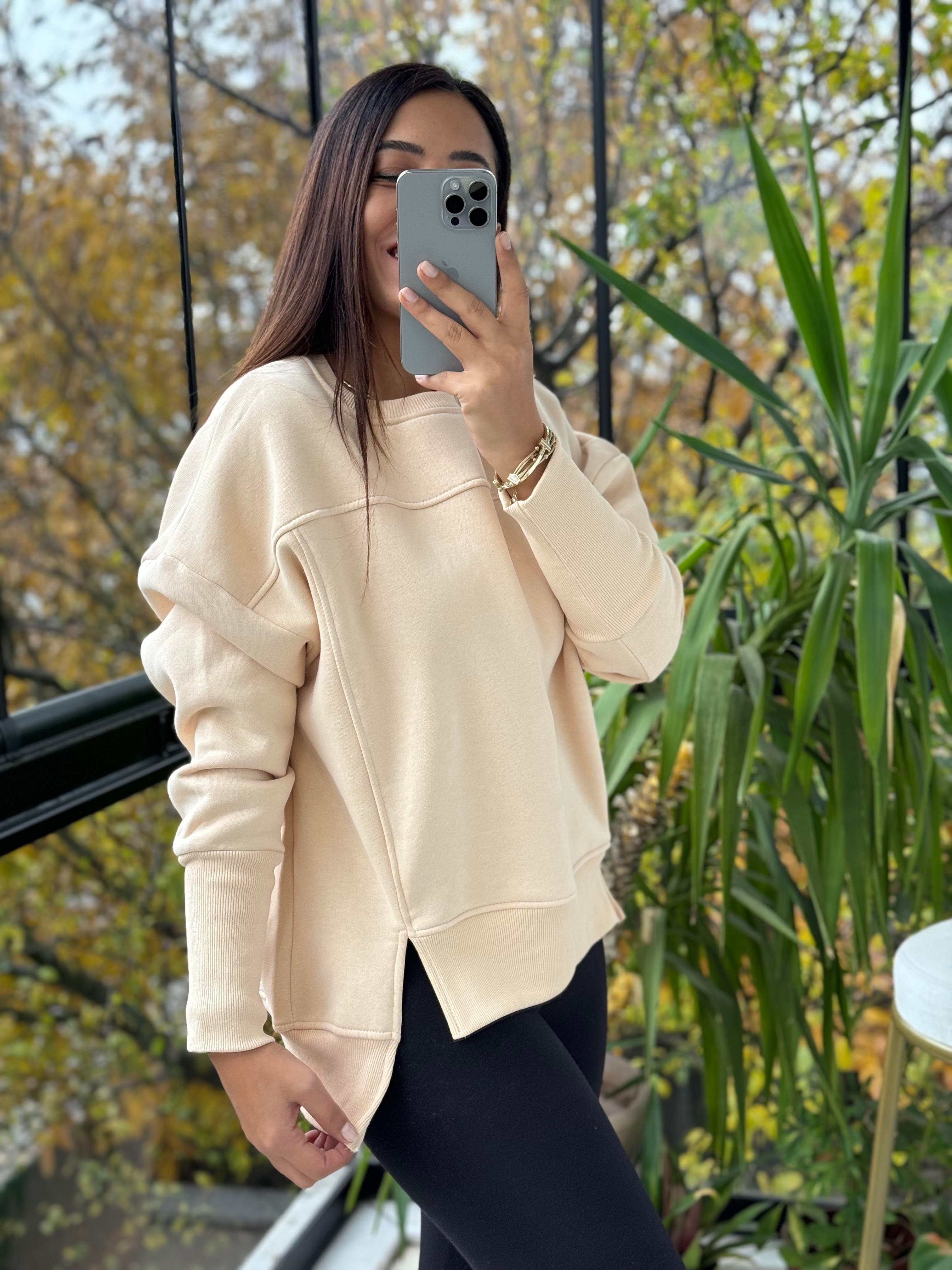 İki Önü Yırtmaçlı Sweatshirt Bej