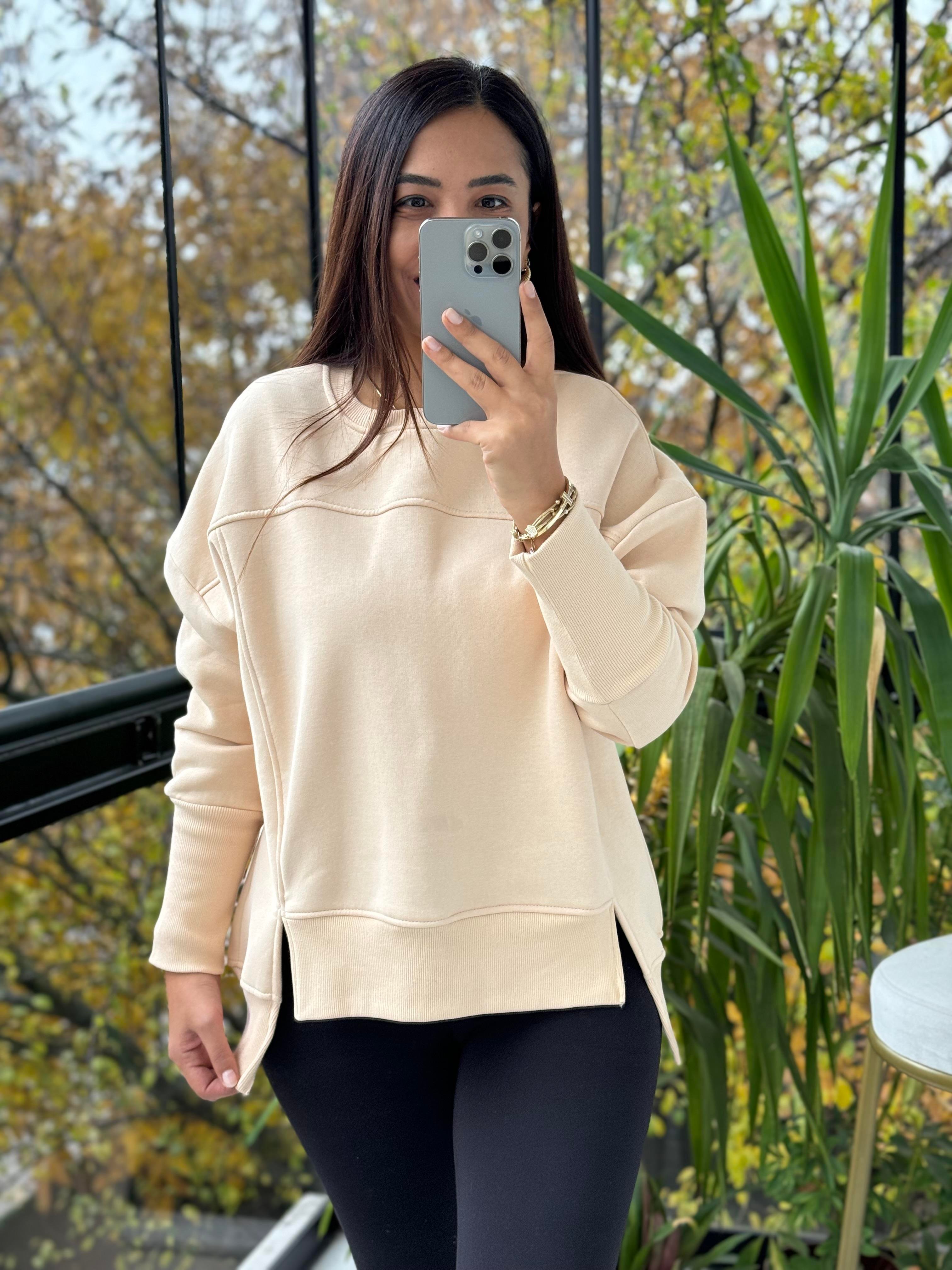 İki Önü Yırtmaçlı Sweatshirt Bej