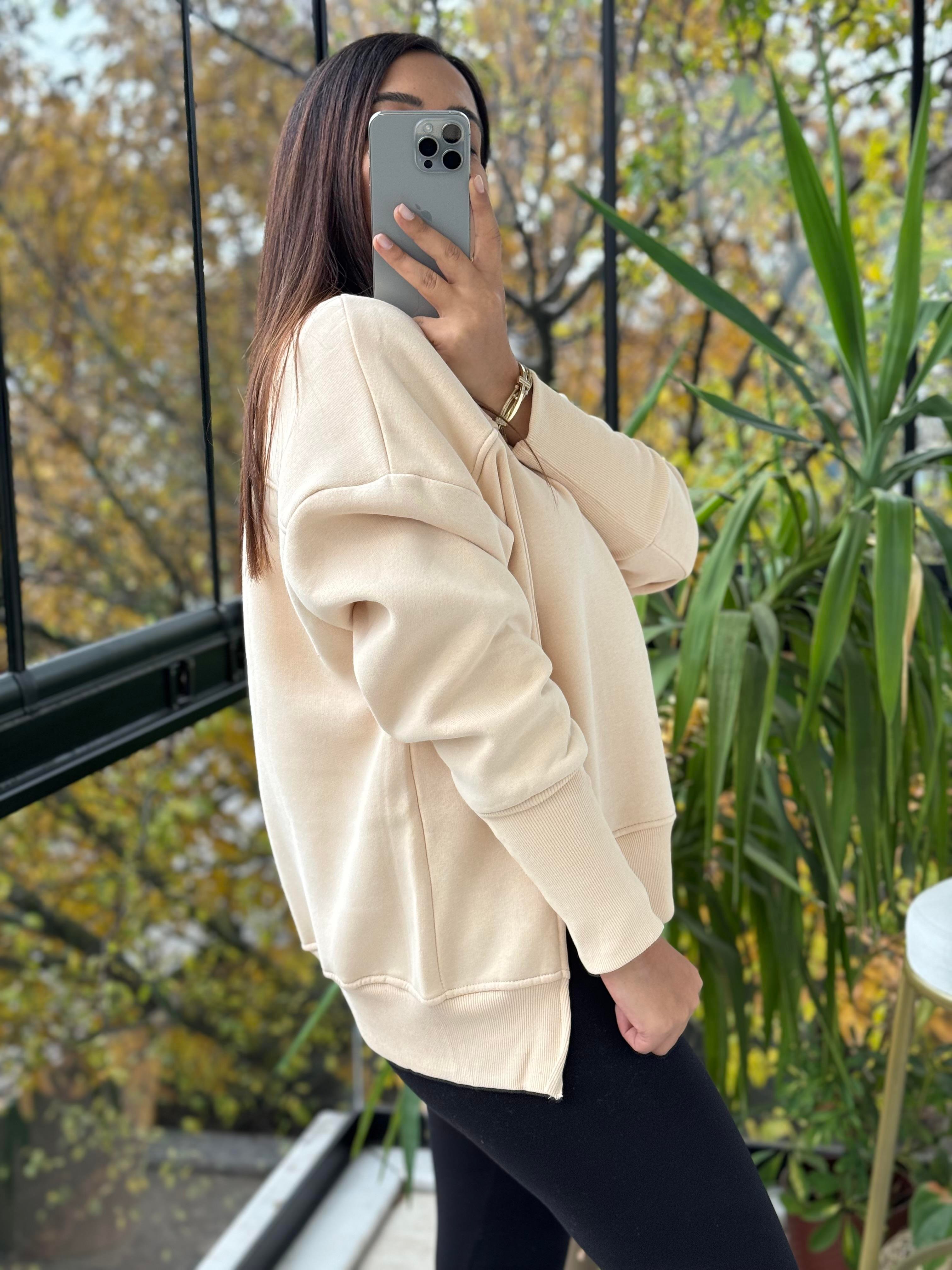 İki Önü Yırtmaçlı Sweatshirt Bej