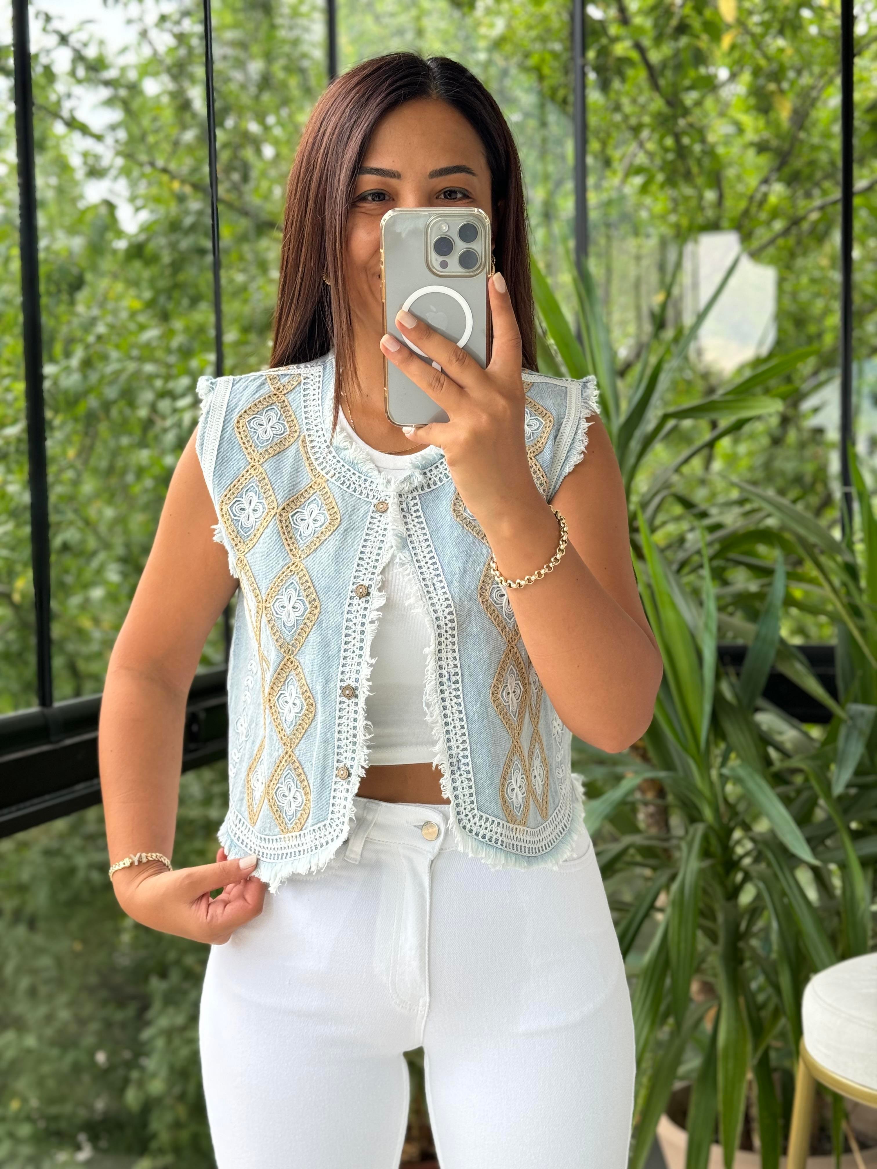 İşlemeli Yelek Mavi