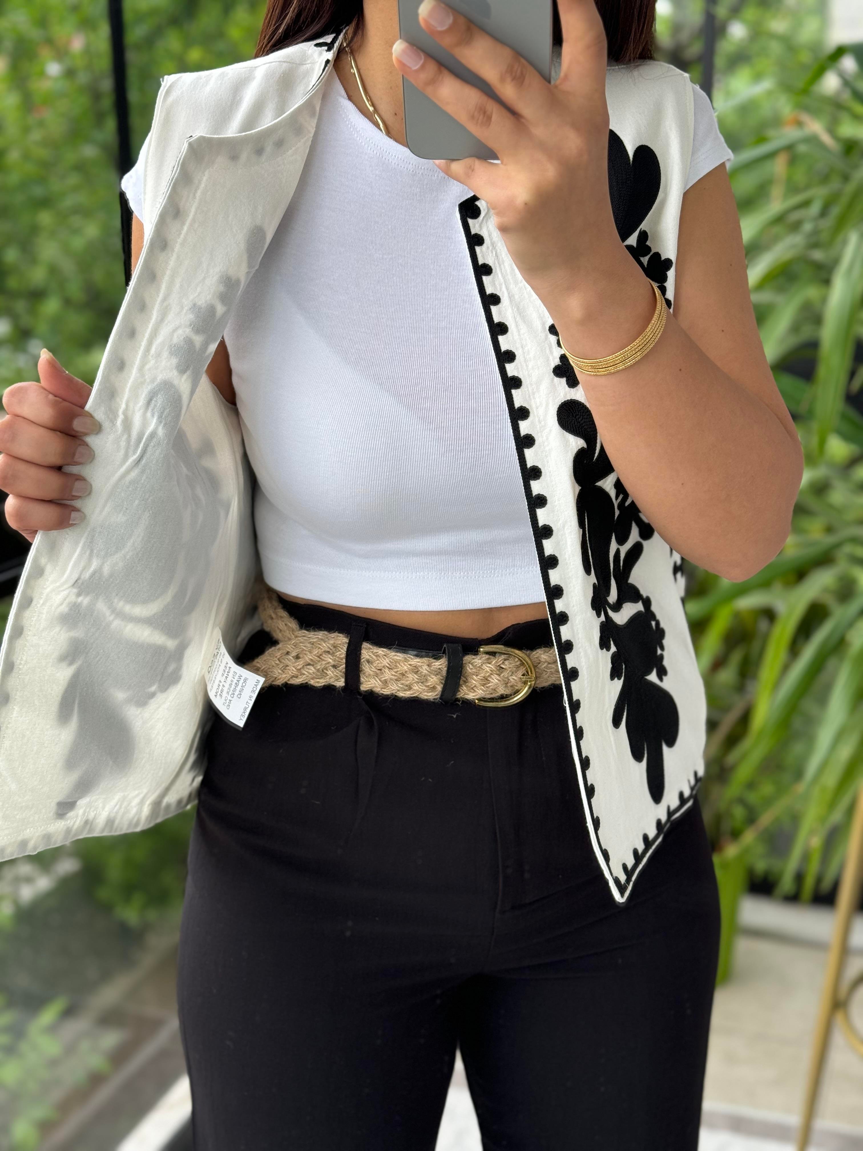 İşlemeli Yelek Siyah