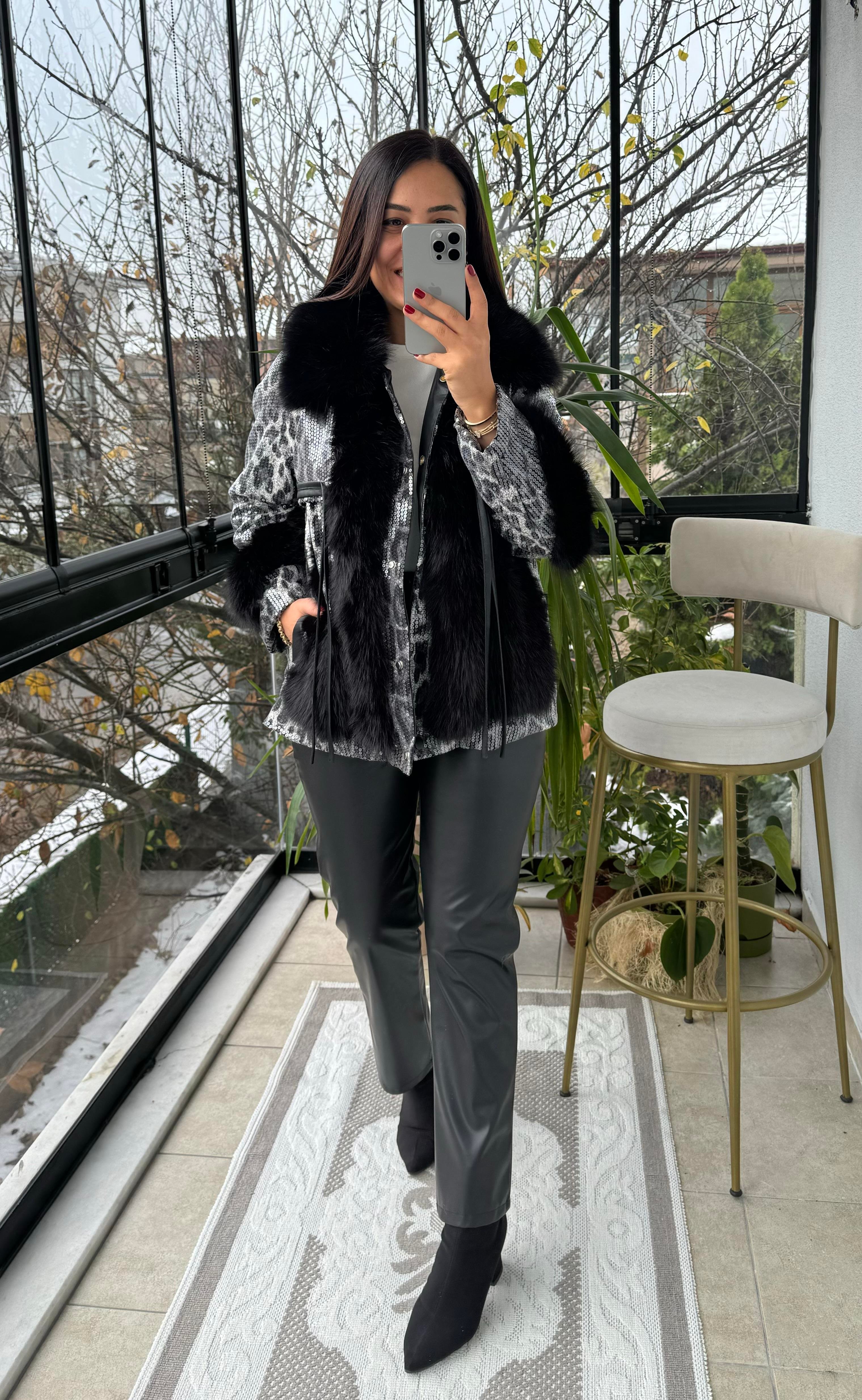 İthal Full Payetli Kürklü Mont Siyah