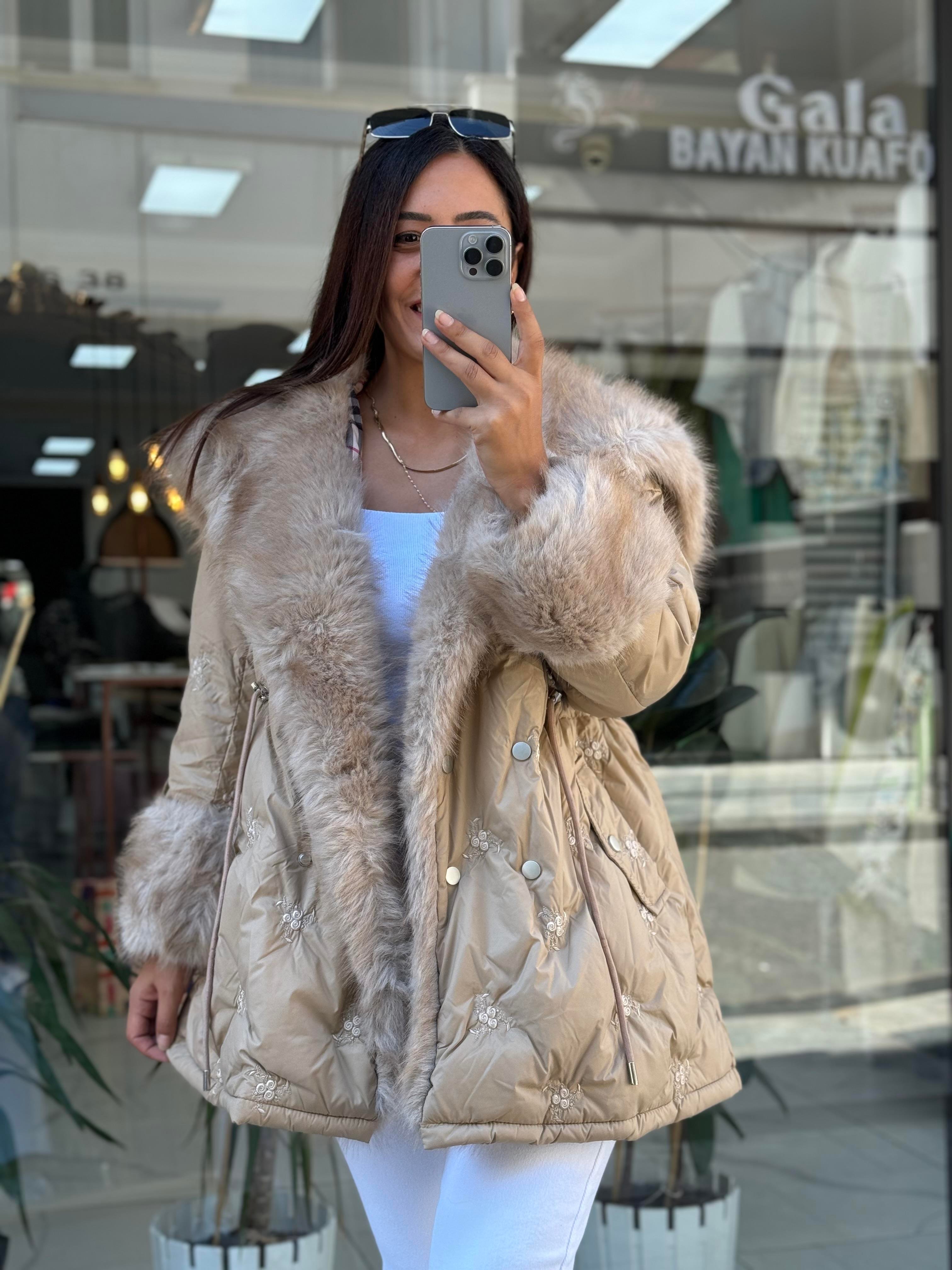 İthal Kürk Detaylı Mont Bej