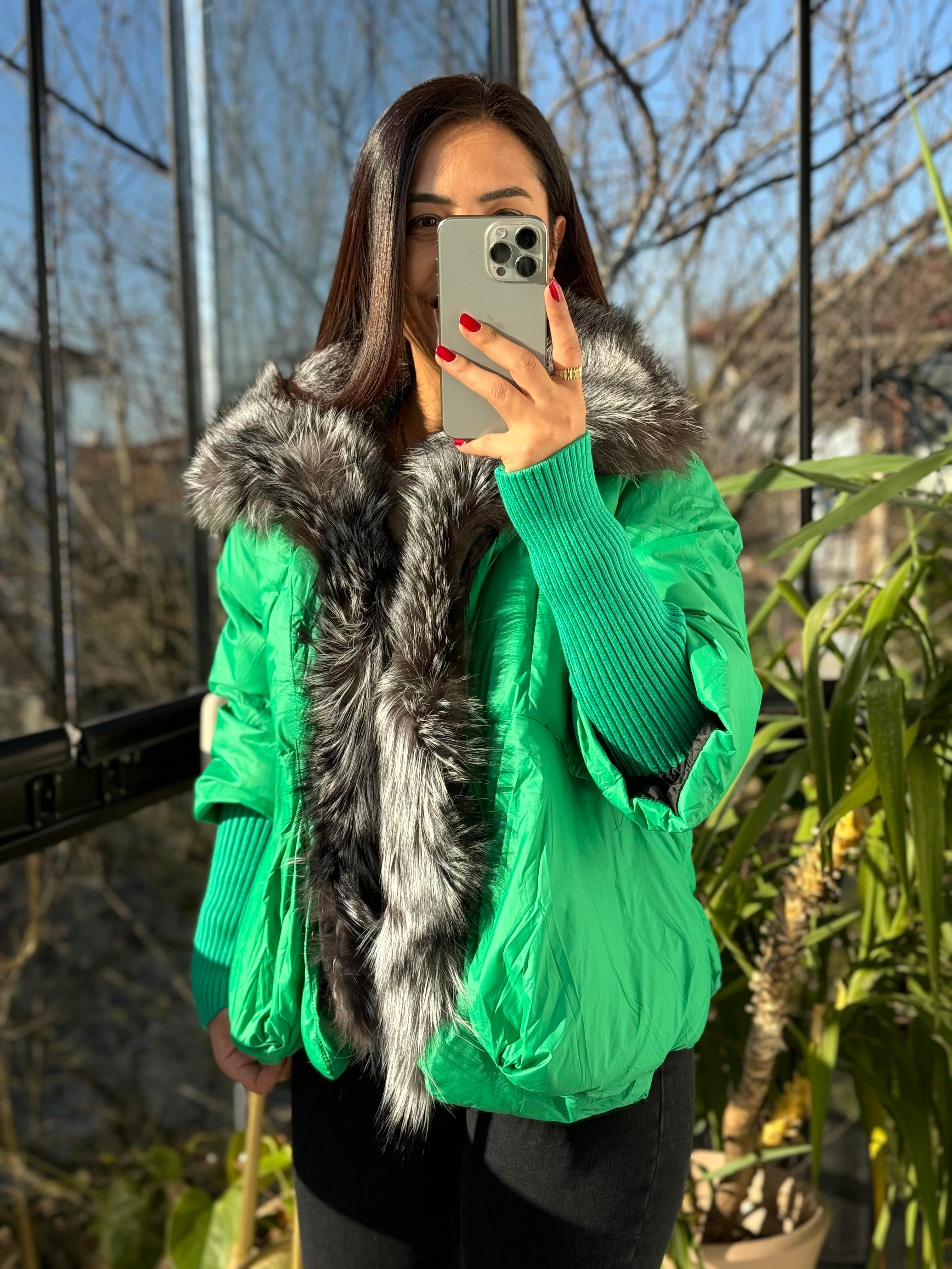 İthal Kürklü Kol Detaylı Şişme Mont Yeşil