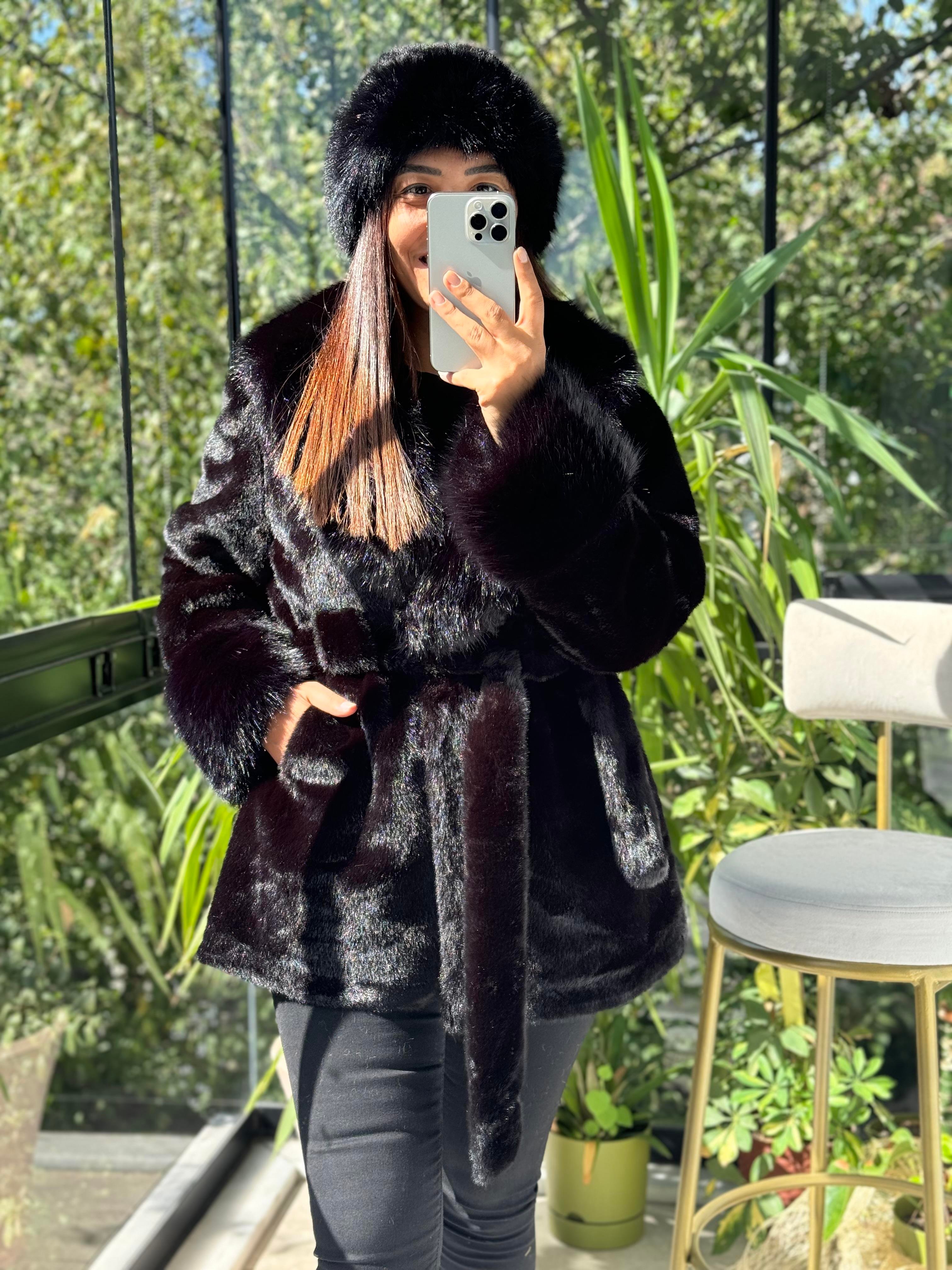 İthal Kuşaklı Kürk Siyah