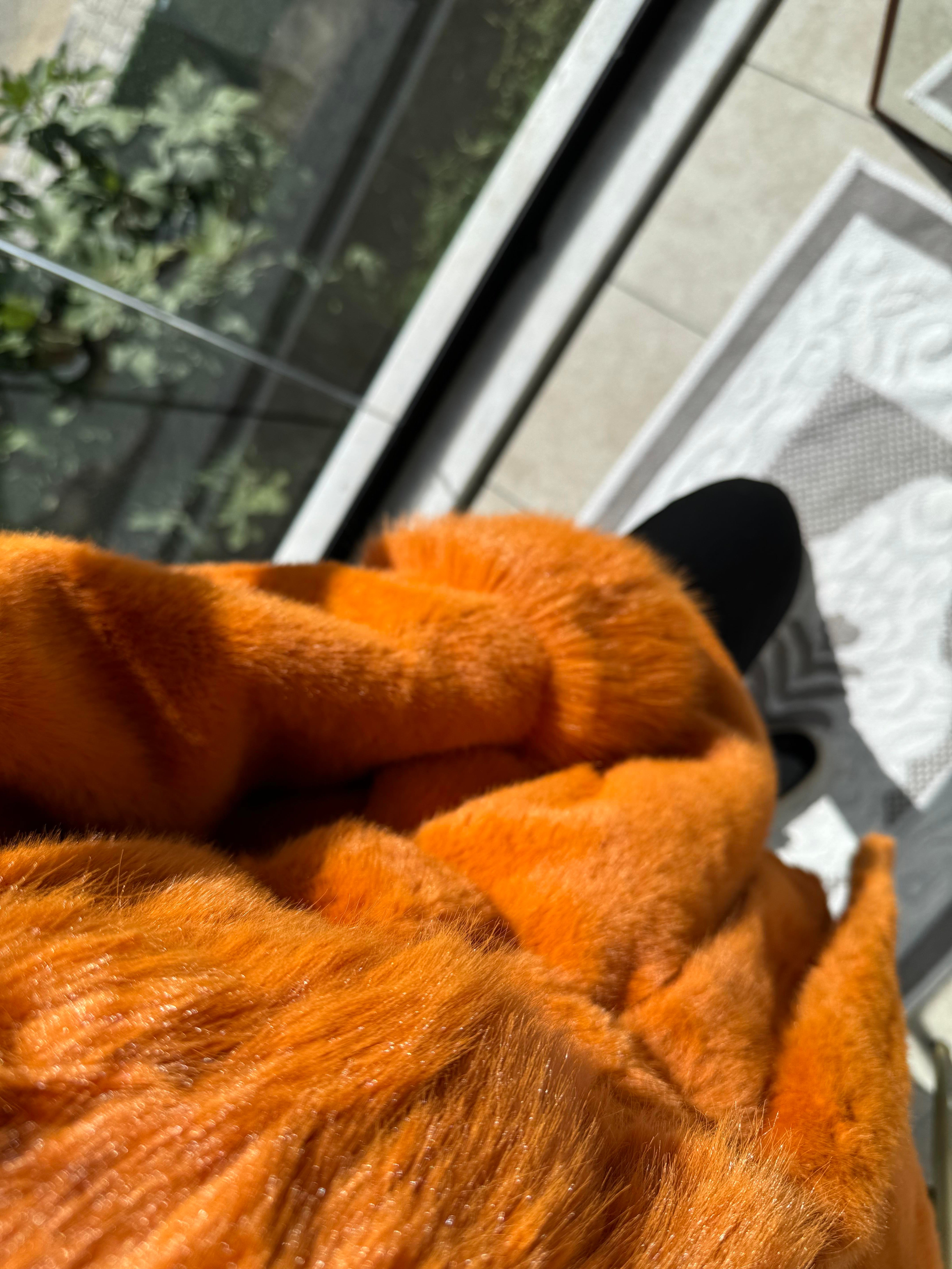 İthal Kuşaklı Kürk Turuncu