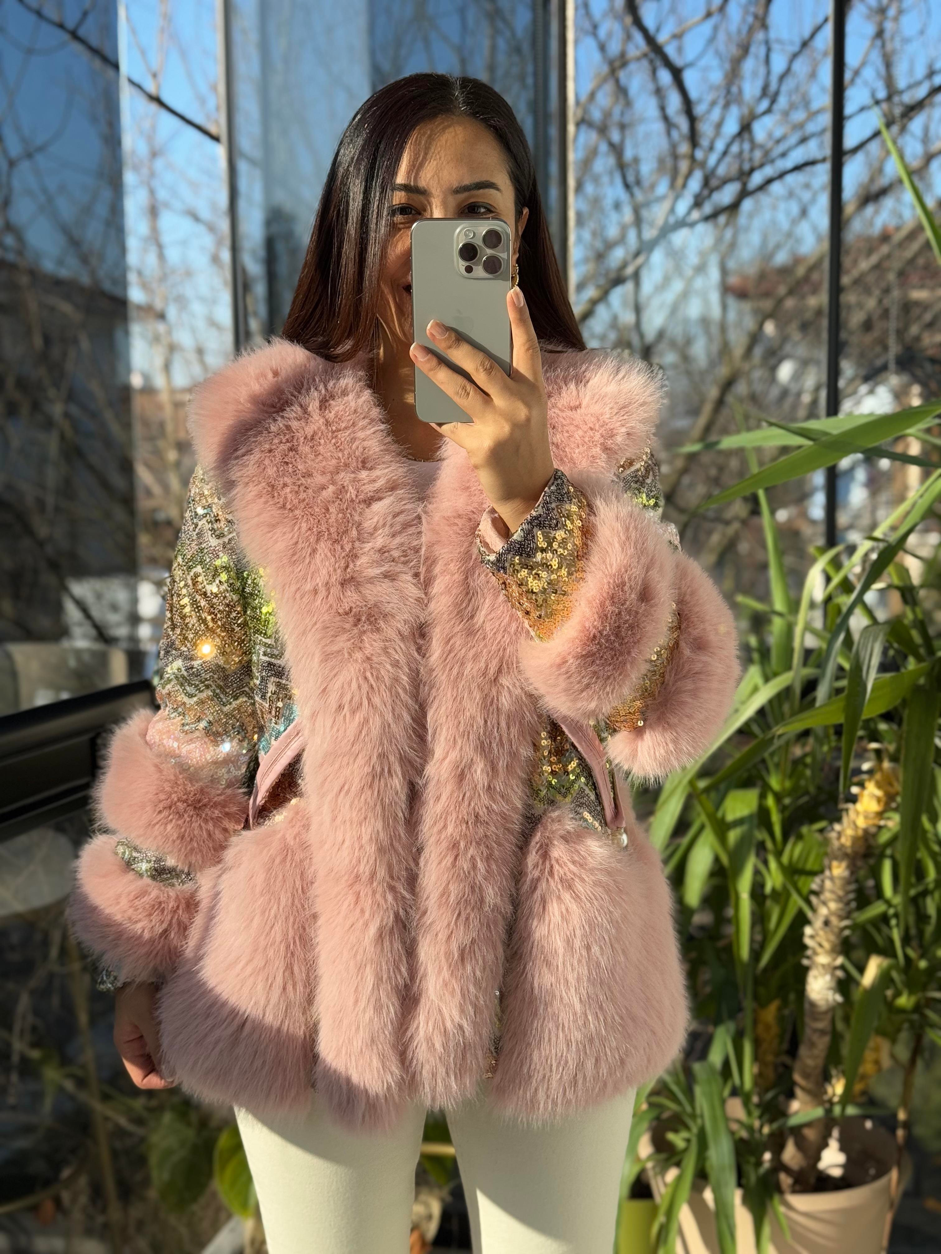 İthal Payetli Kemerli Kürk Pembe