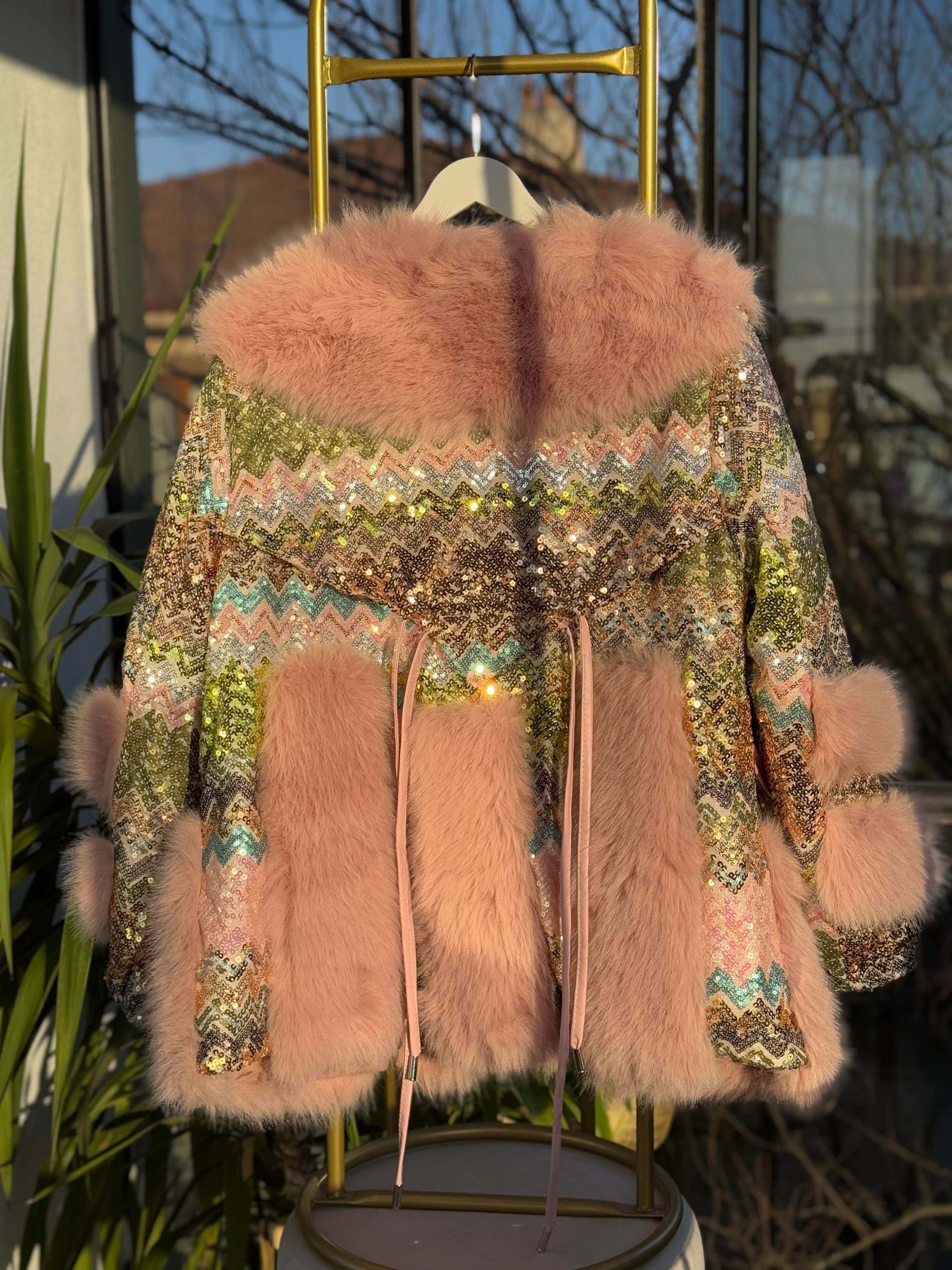 İthal Payetli Kemerli Kürk Pembe