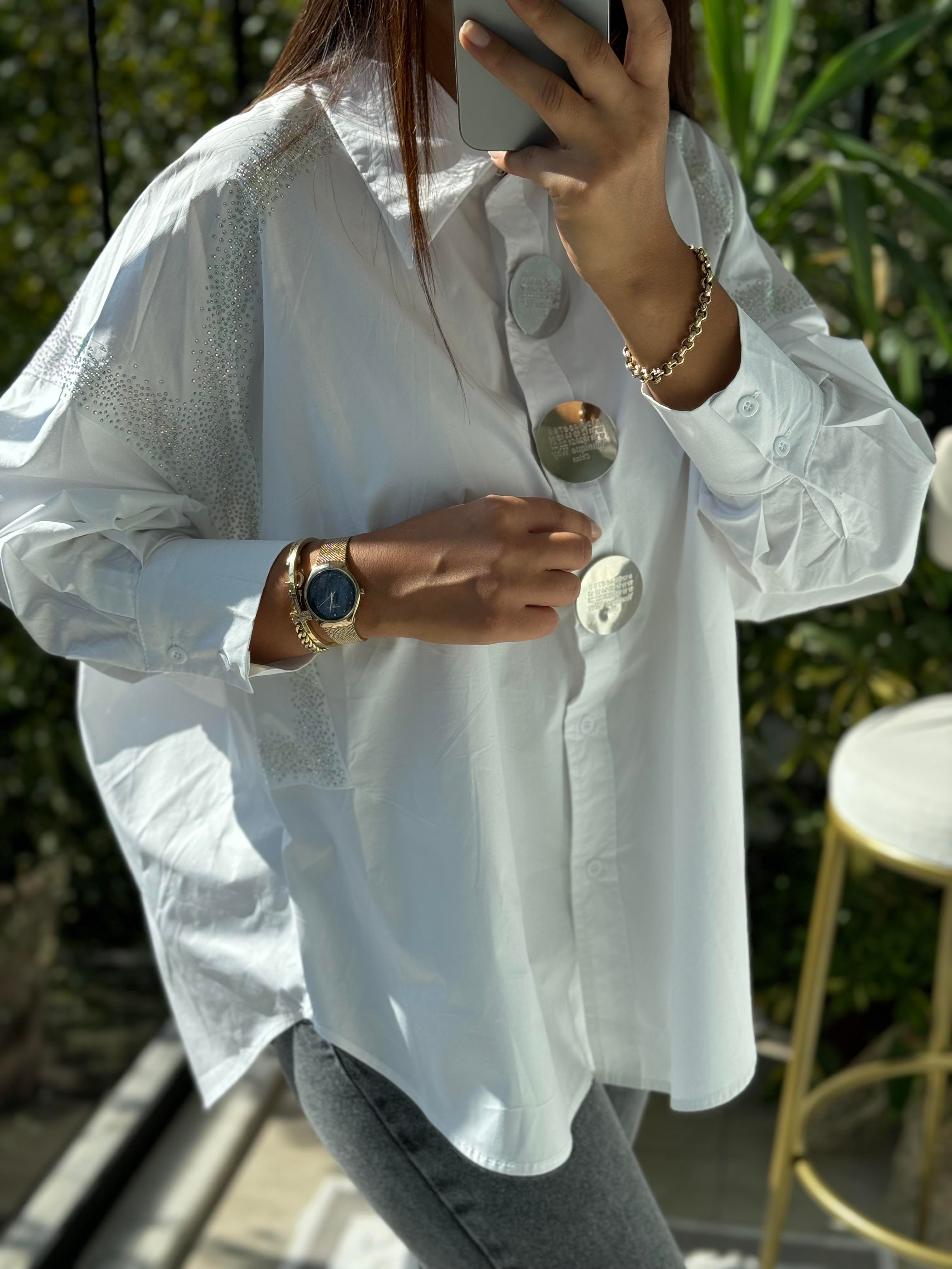 İthal Pullu Broş Detaylı Gömlek Beyaz