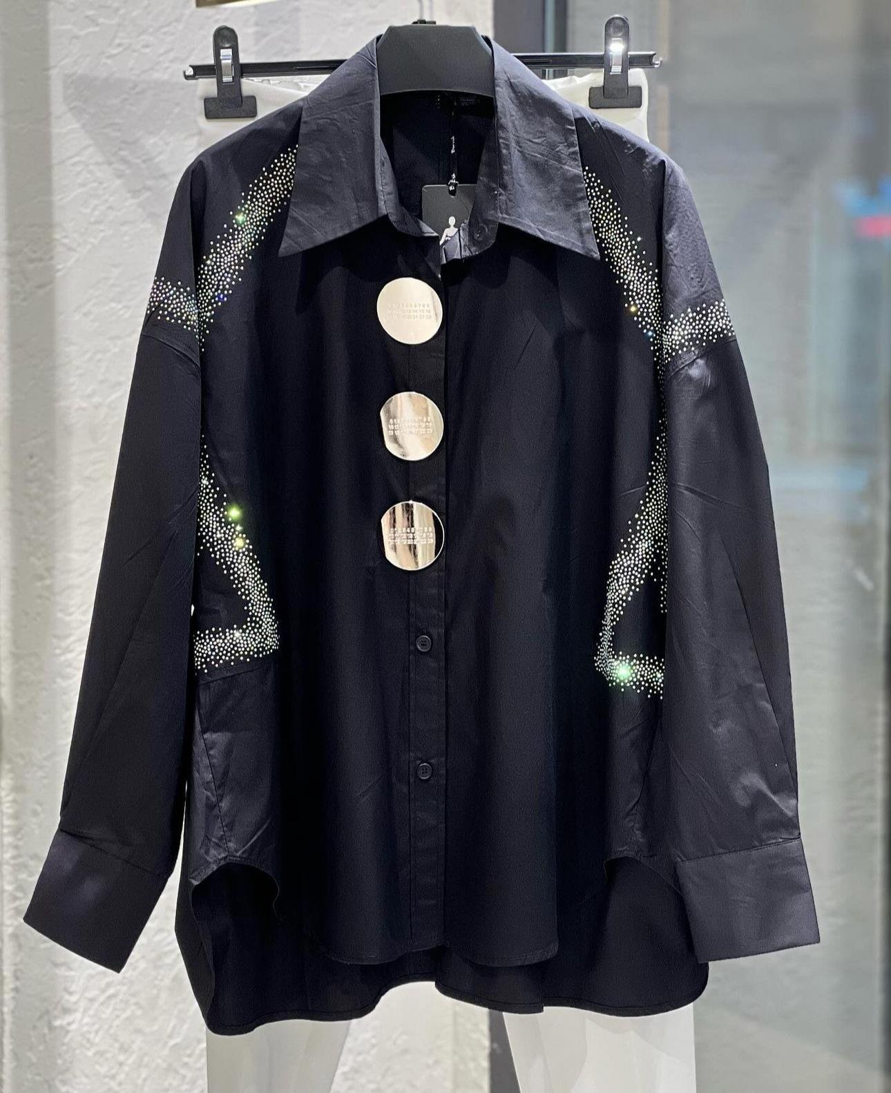 İthal Pullu Broş Detaylı Gömlek Siyah