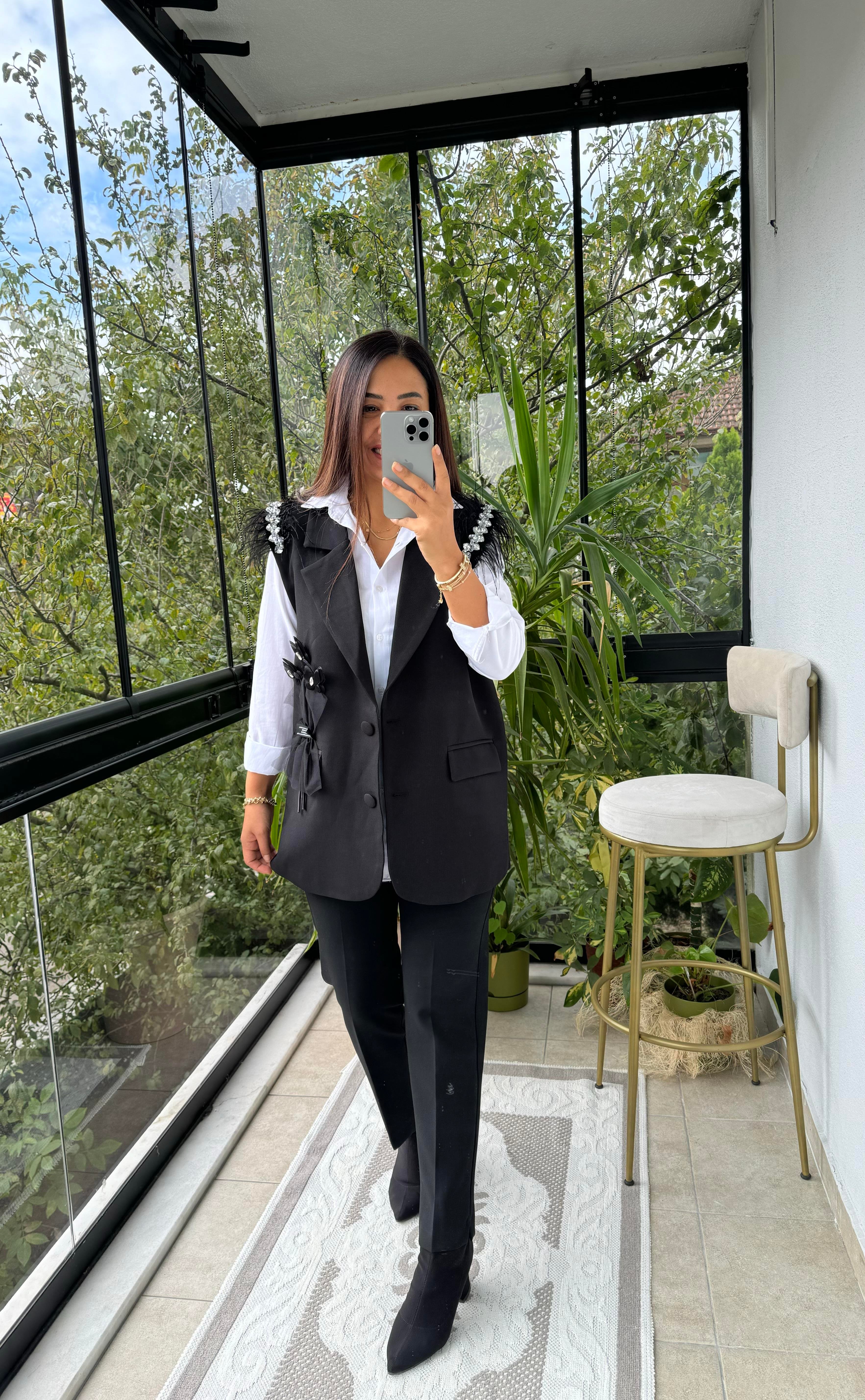 İthal Tasarım Yelek Omuz Taşlı