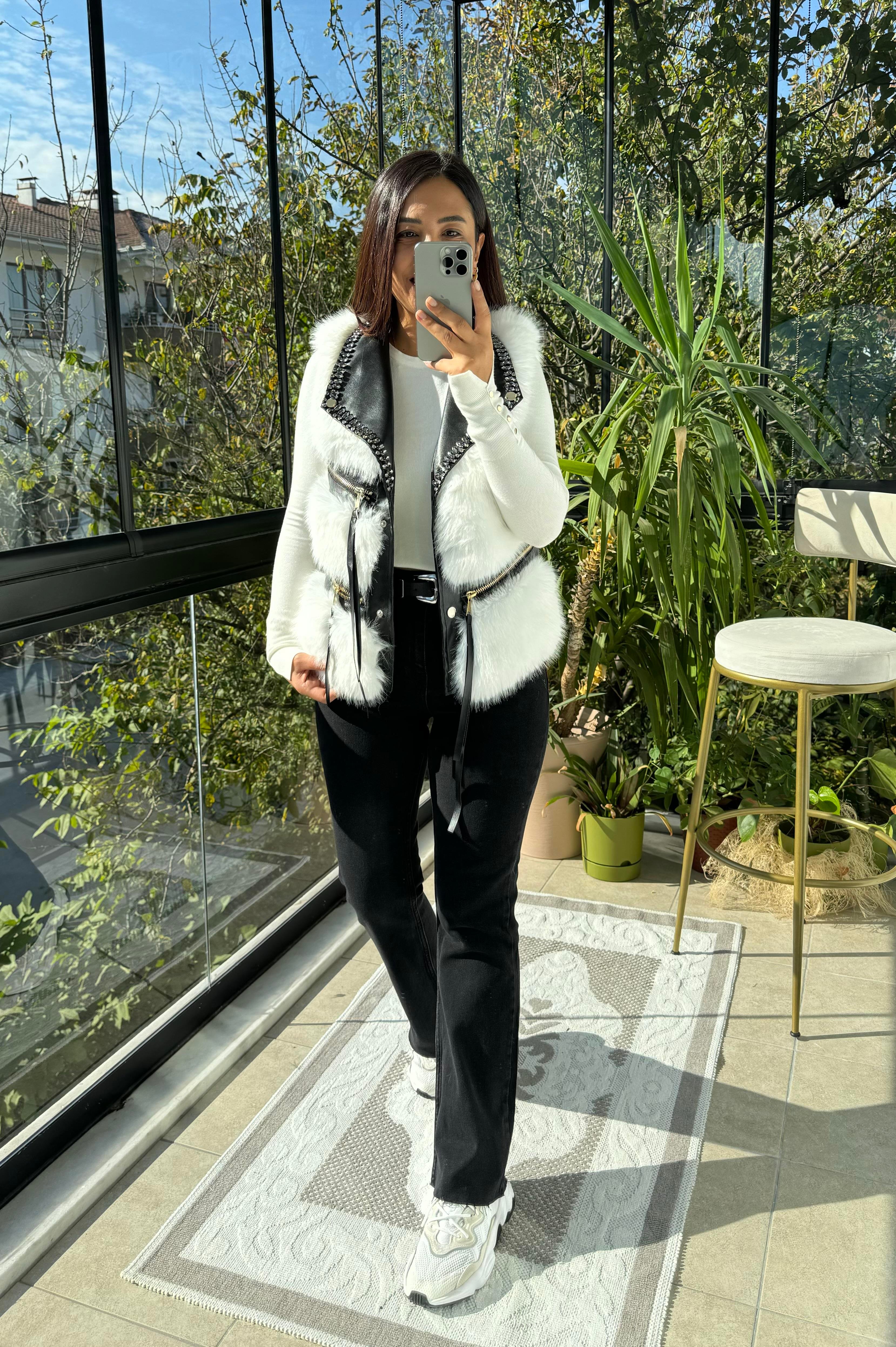 İthal Taşlı fermuarlı Kürklü Yelek Siyah-Beyaz