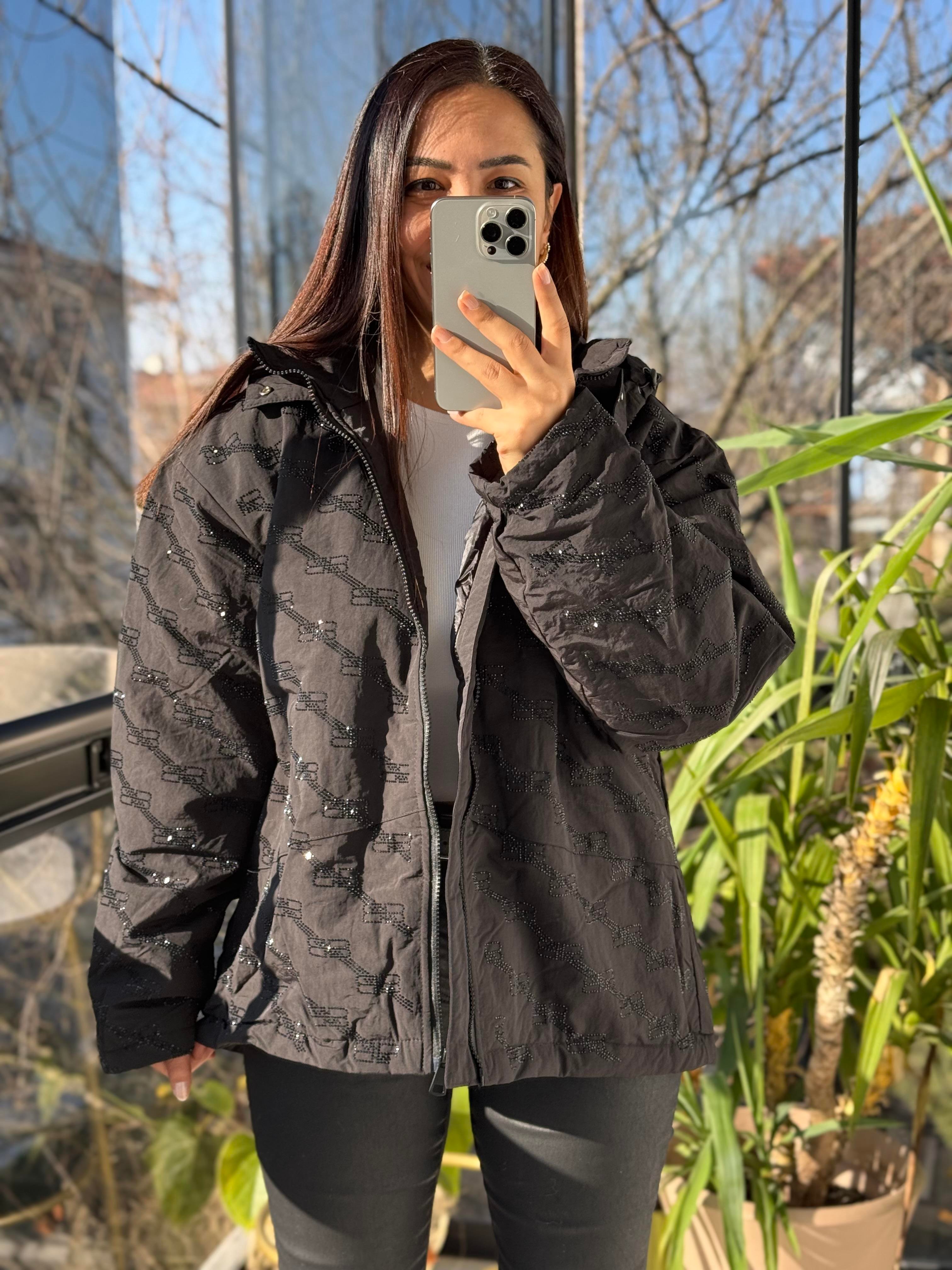 İthal Taşlı Şişme Mont Siyah