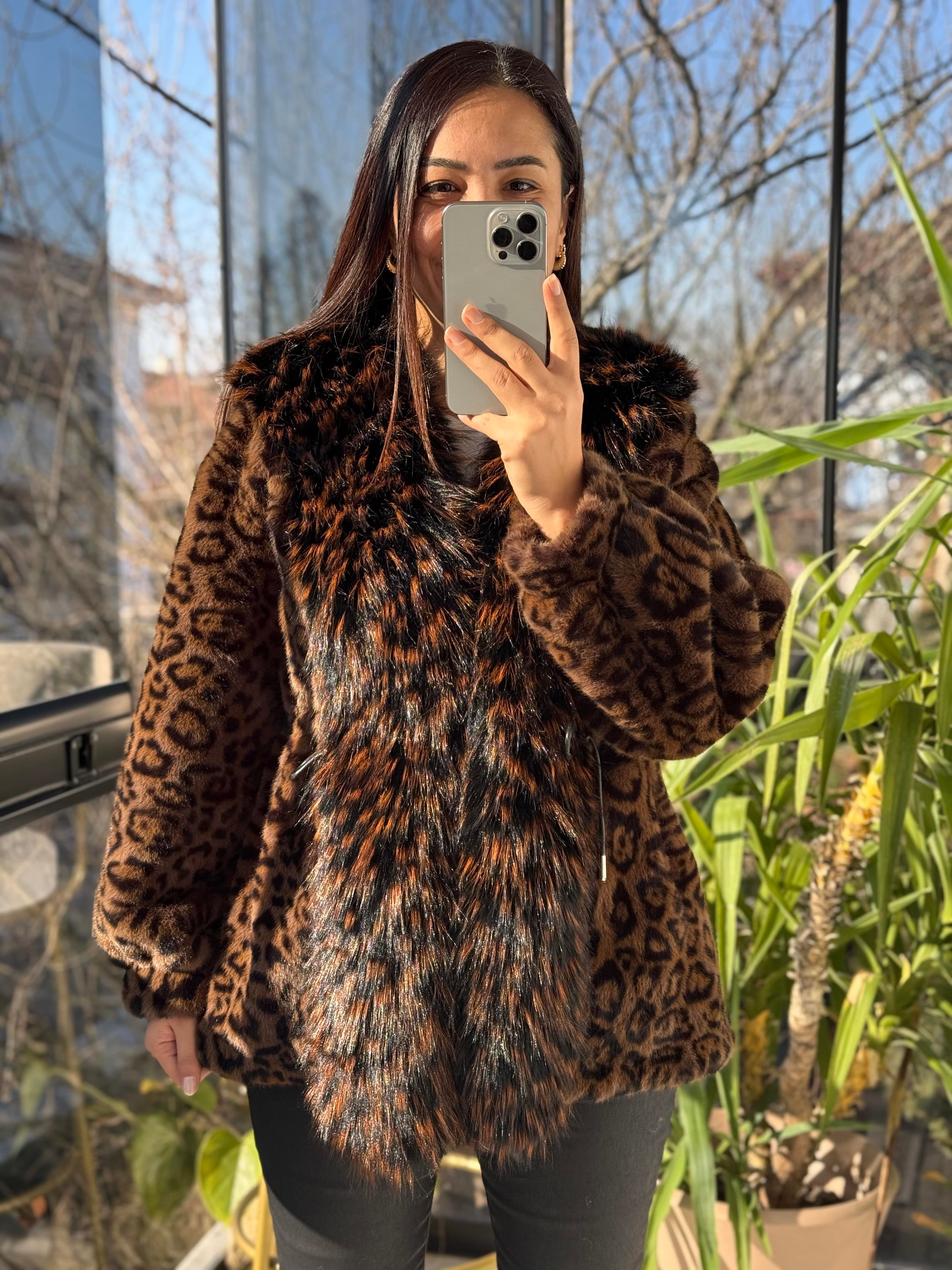 İthal Yaka Detaylı Leoparlı Kürk Kahve