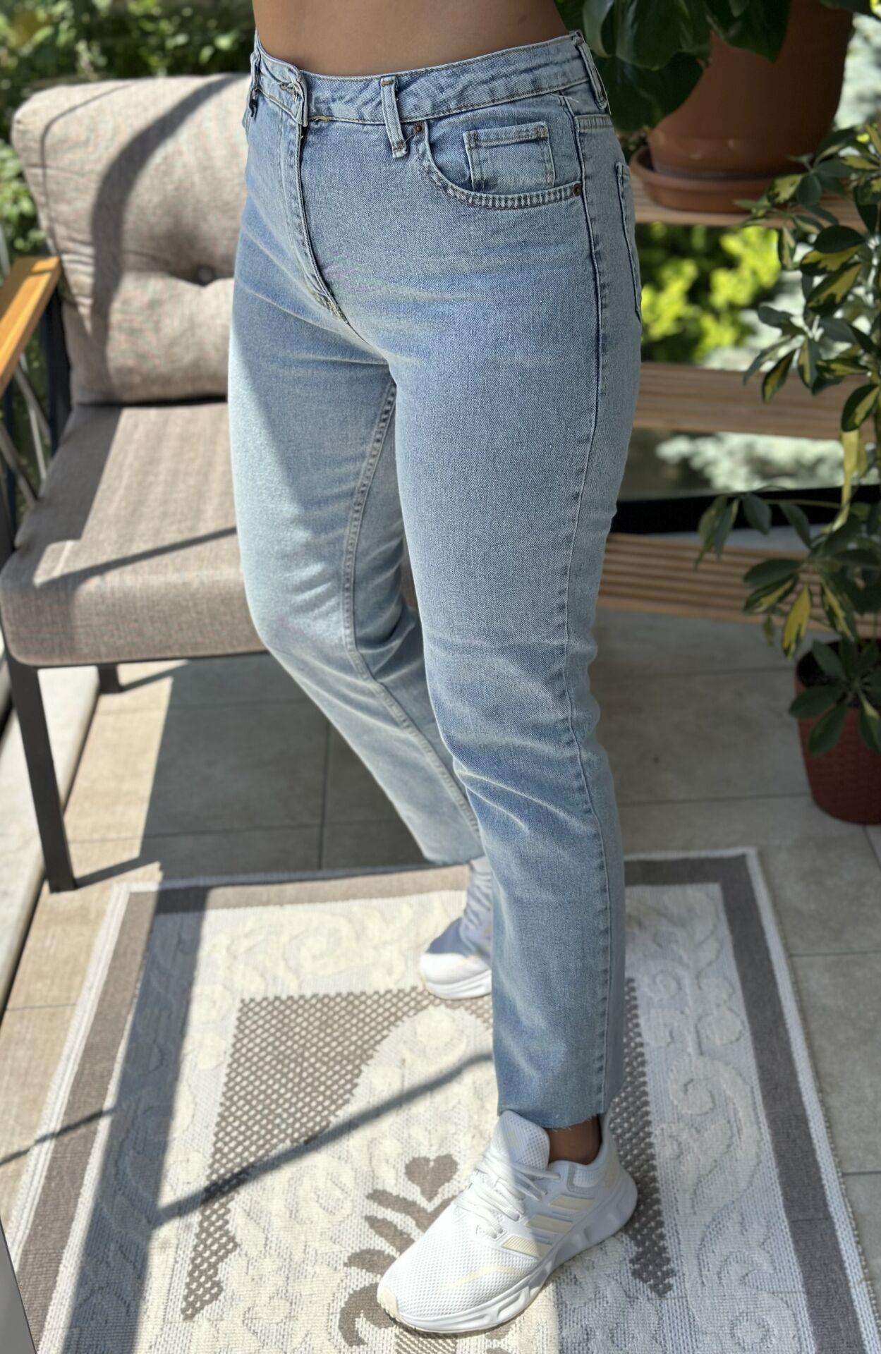 Kar yıkama Kesik Paça Bf Jean