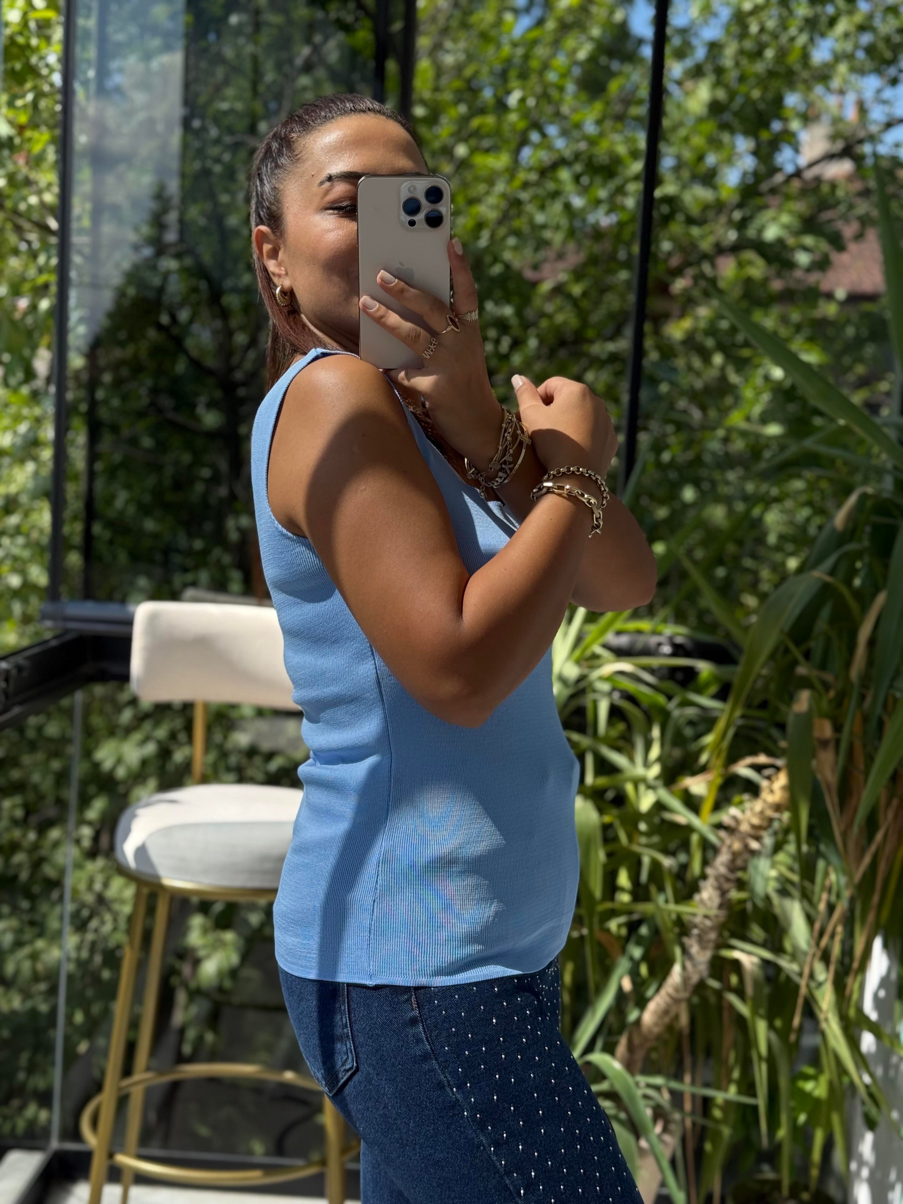 Kare Yaka Atlet Bebe Mavisi