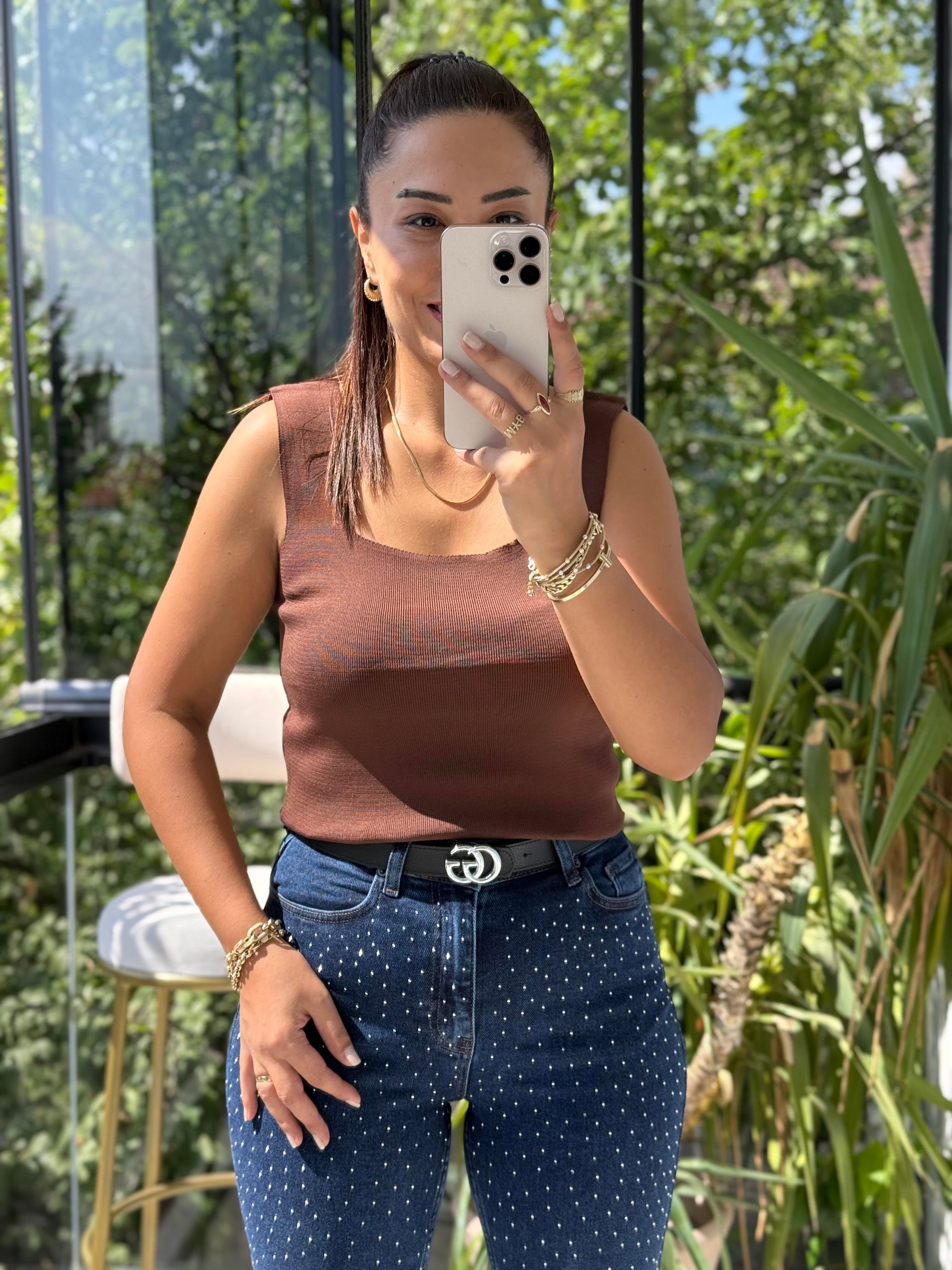 Kare Yaka Atlet Koyu Kahve