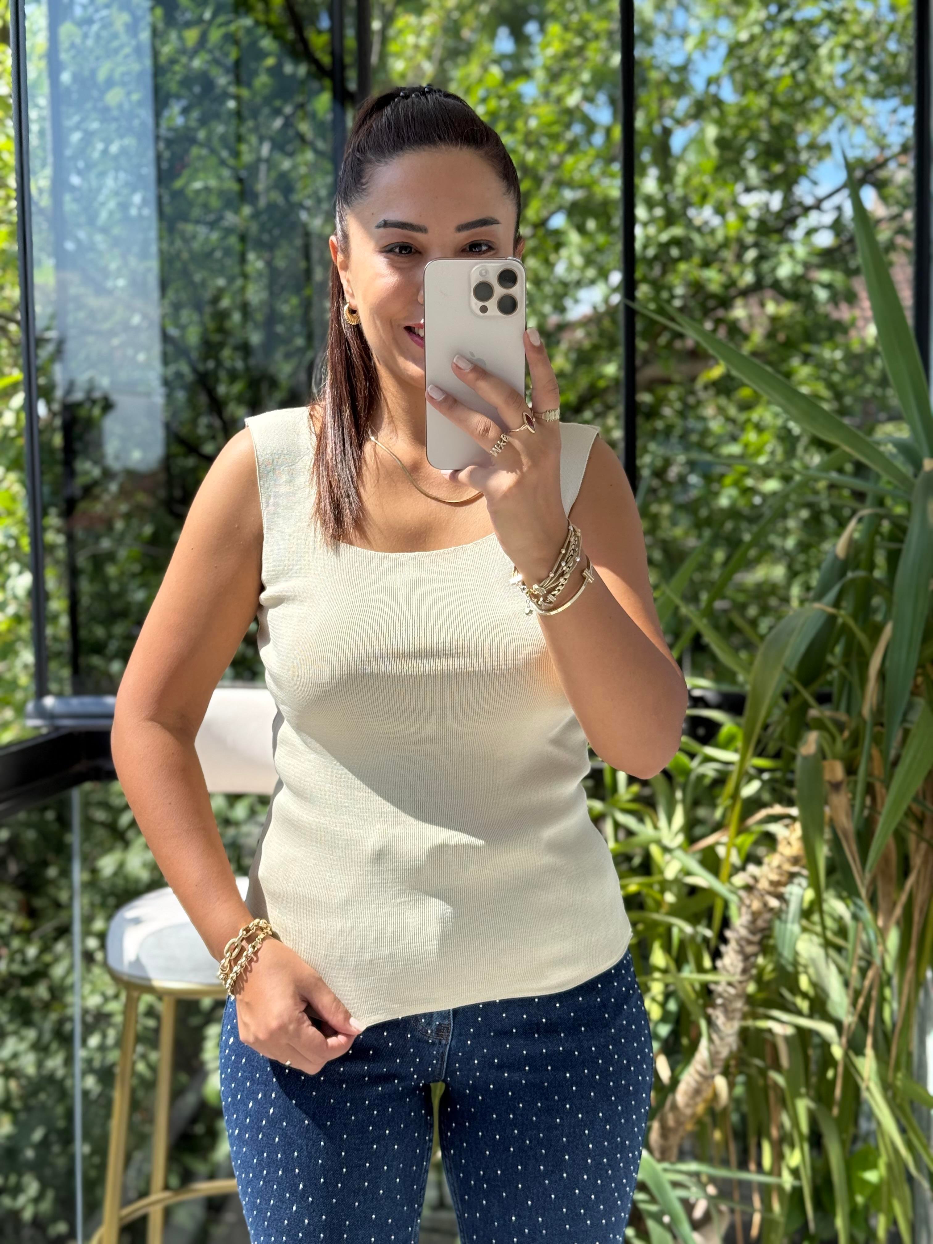 Kare Yaka Atlet Taş