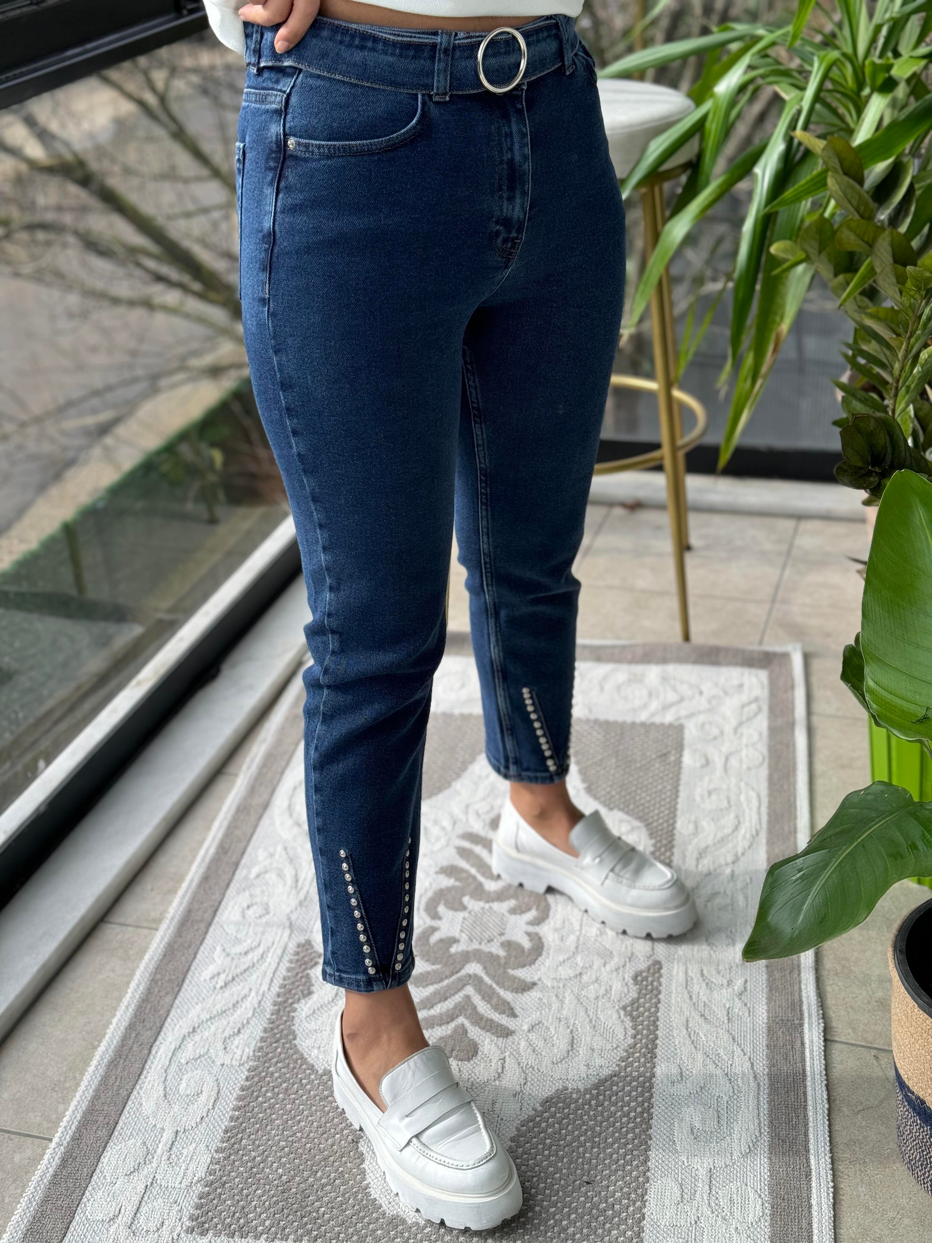 Kemerli Paça Detaylı Mom Jean Lacivert