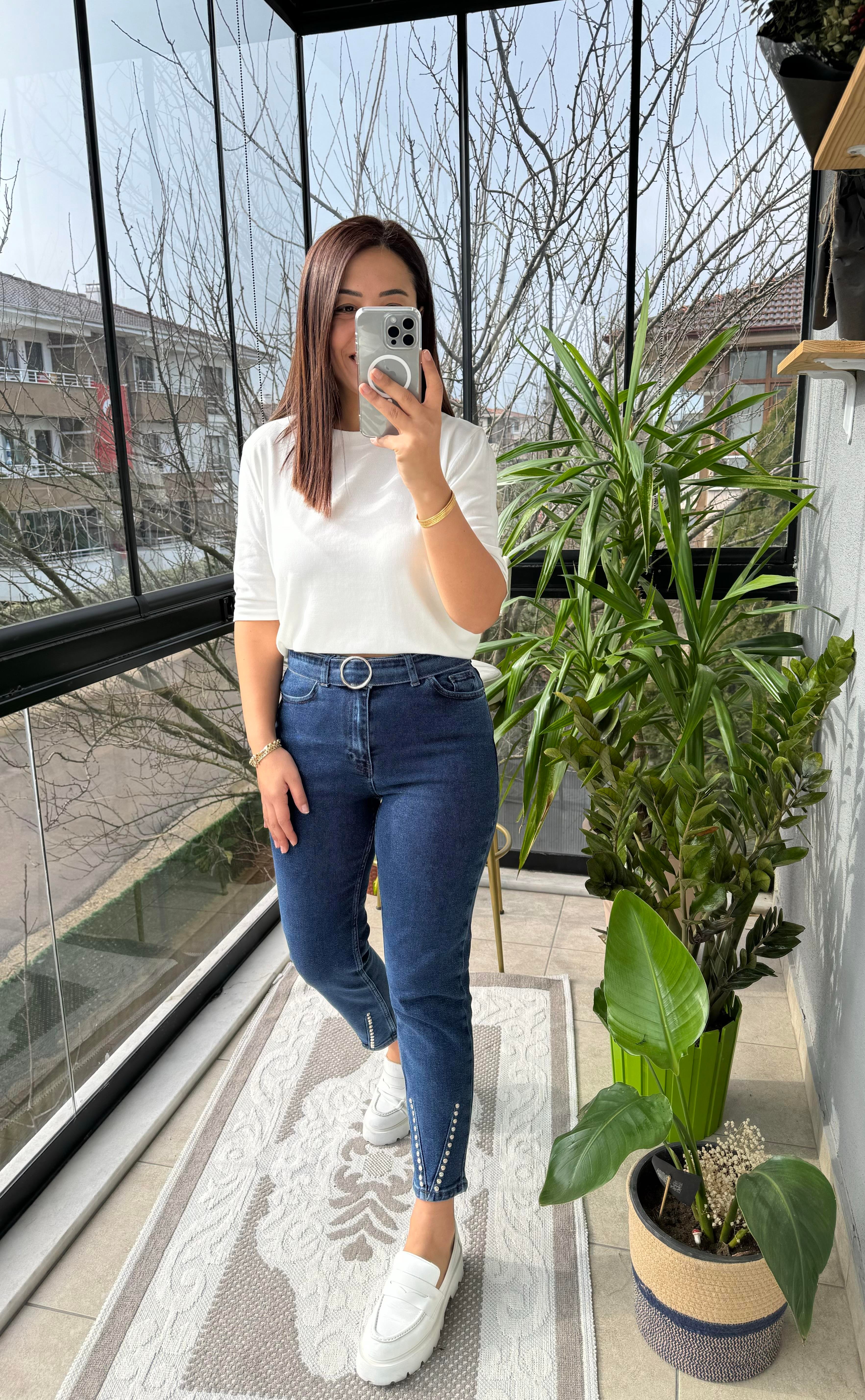 Kemerli Paça Detaylı Mom Jean Lacivert