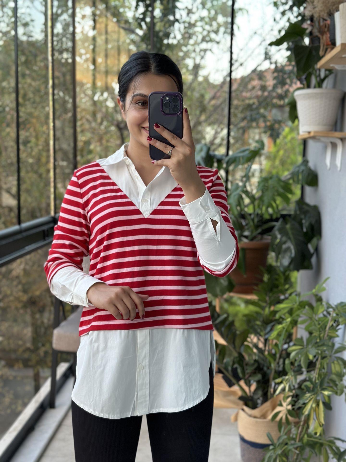 Kırmızı Çizgili Gömlek Yaka Tasarım Sweatshirt