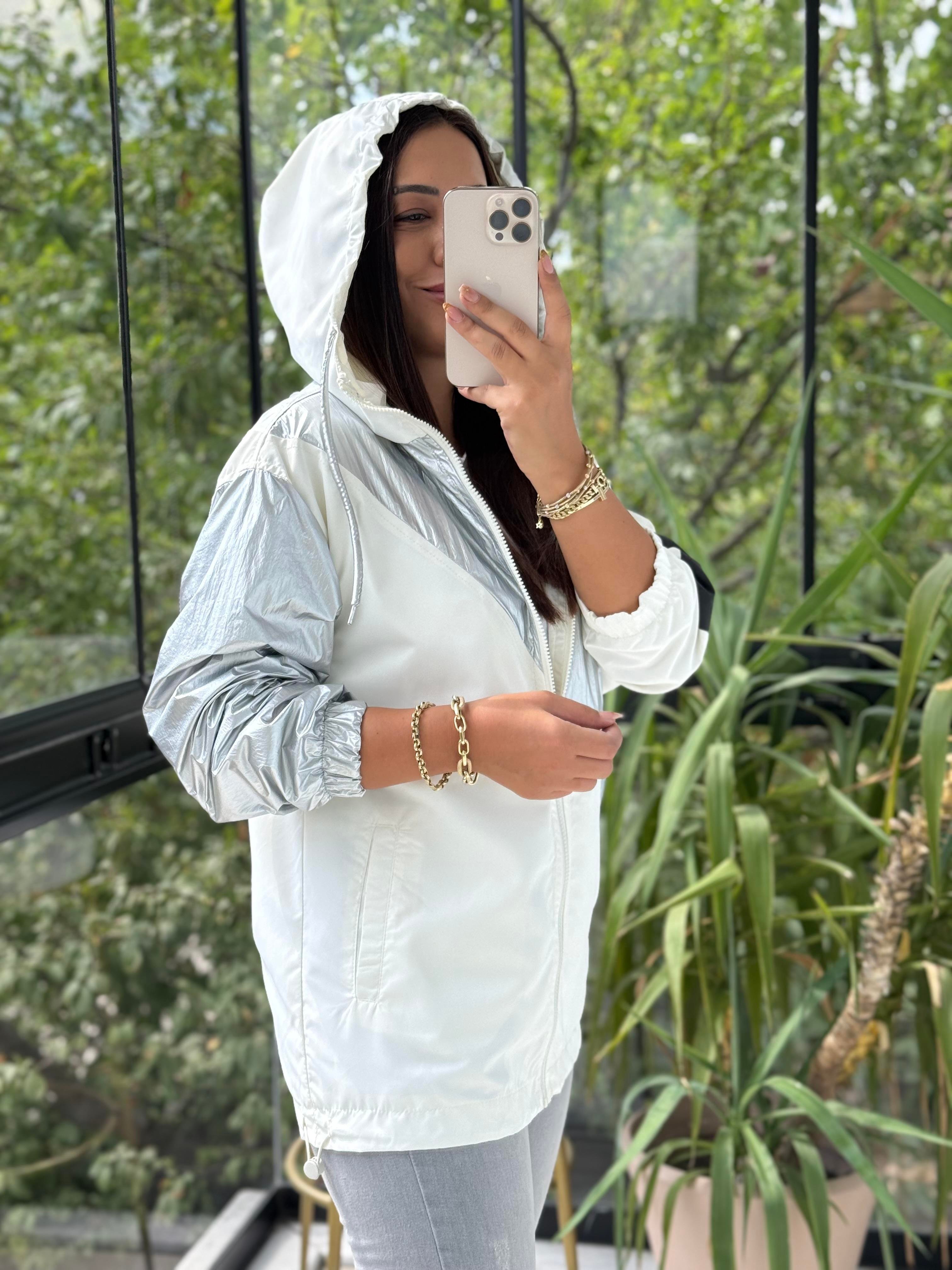 Krınkıl Detay Yağmurluk Beyaz